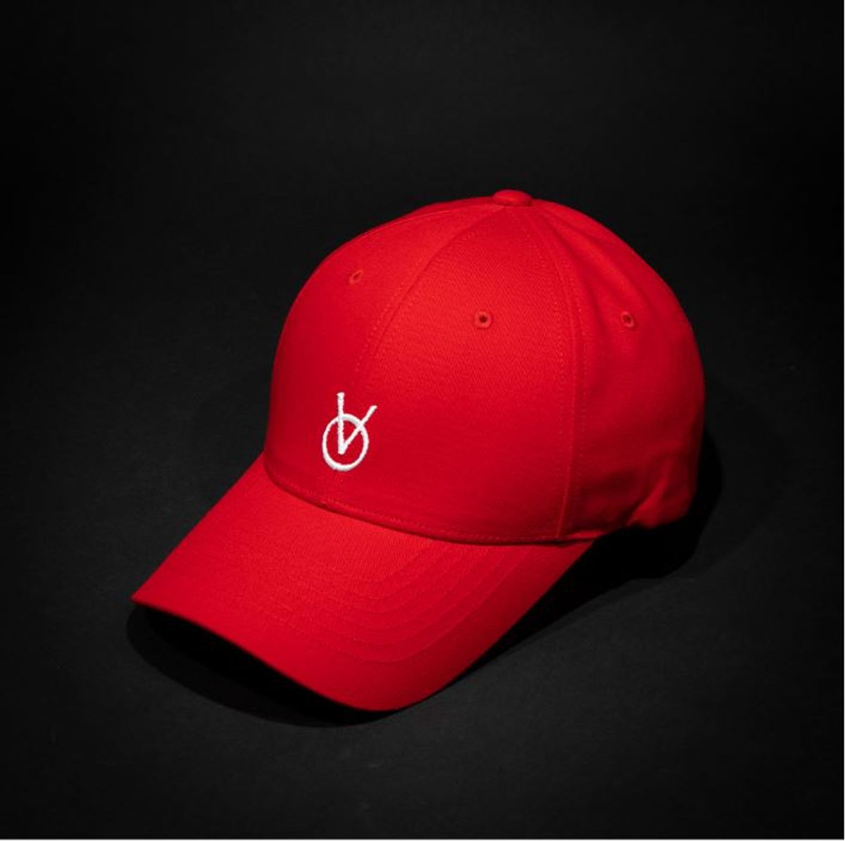 빈스모크(VINSMOKE) OV Small Logo RED 볼캡 HARD FIT