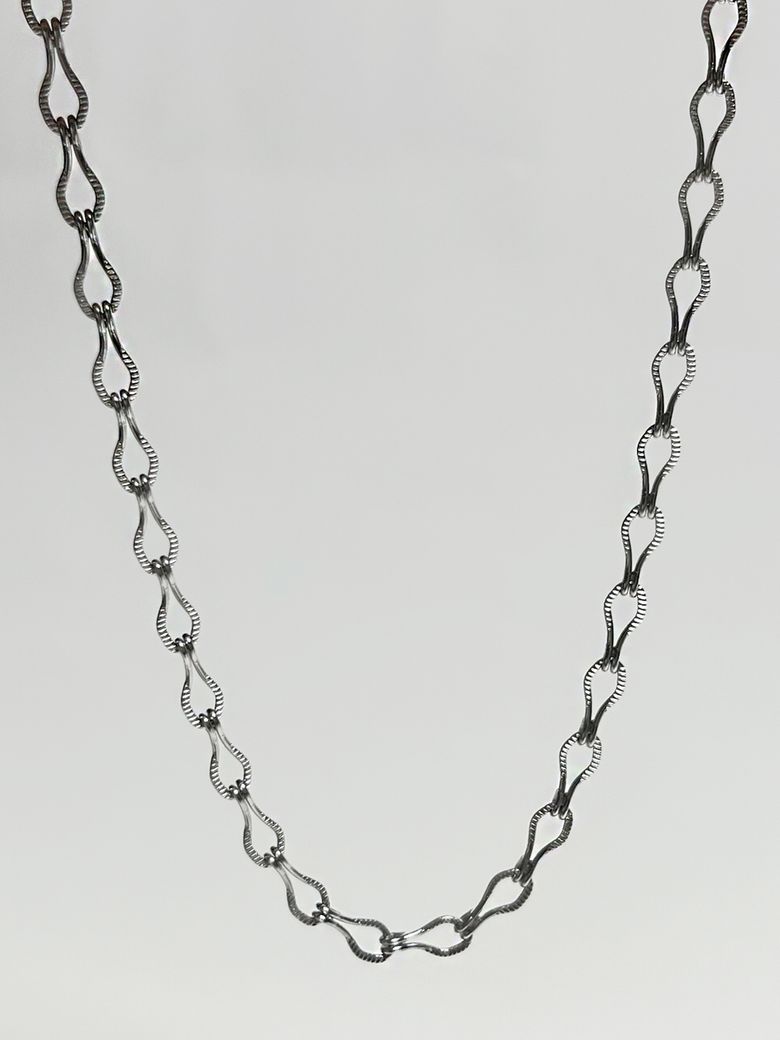 Leaves Chain Choker.