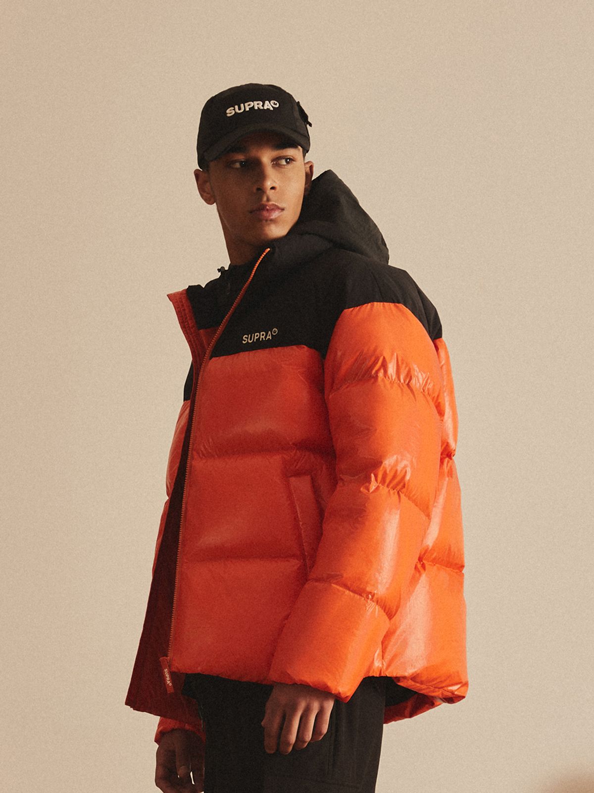 수프라(SUPRA) 아웃도어 립스탑 투톤 배색 숏 다운 자켓(ORANGE)