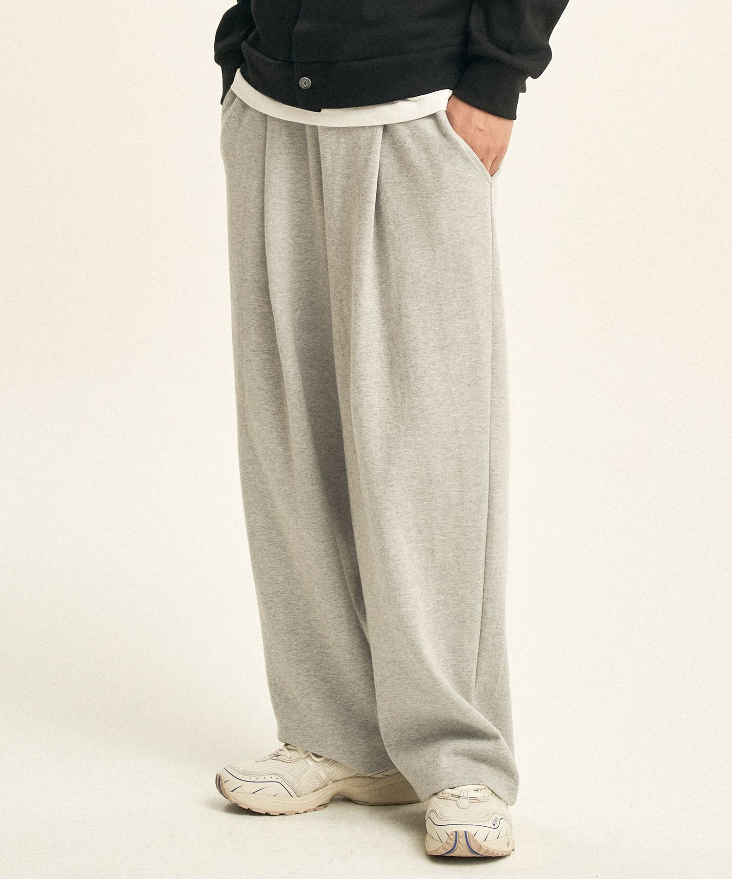 MUSINSA | XERO Deep One Tuck Sweat Pants-Grey