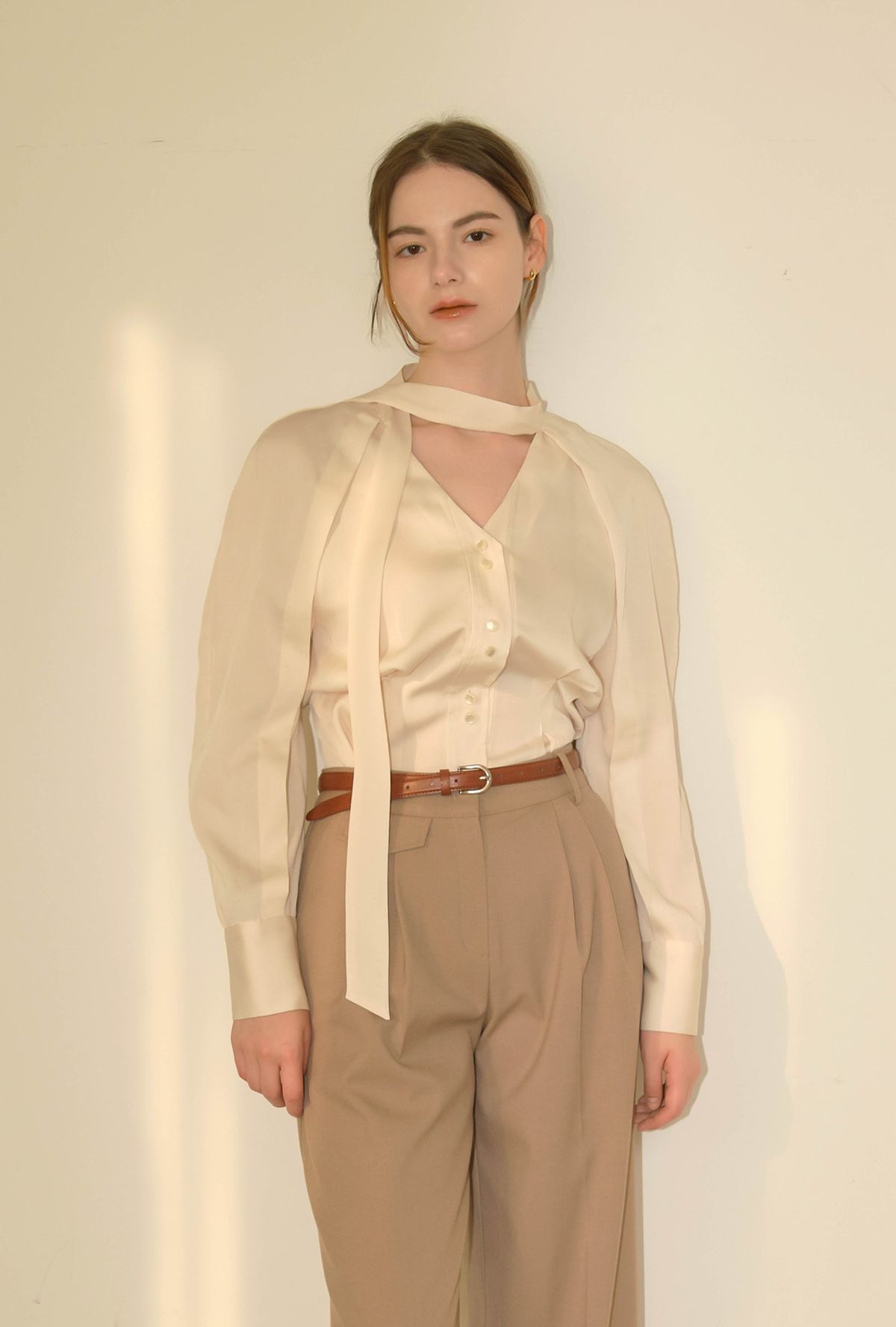 로트르드민(LAUTREDE MIN) [23FW] Lautre Ivory Chloe Blouse