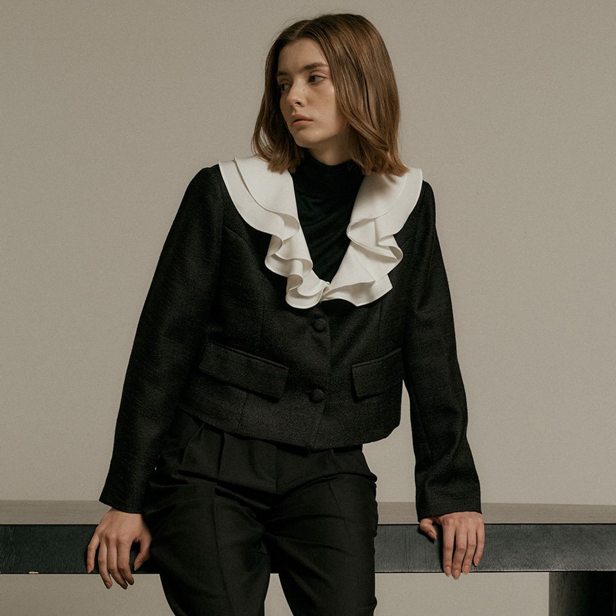 웬스데이딜라잇(WEDNESDAY DELIGHT) WD_Detachable collar cropped jacket