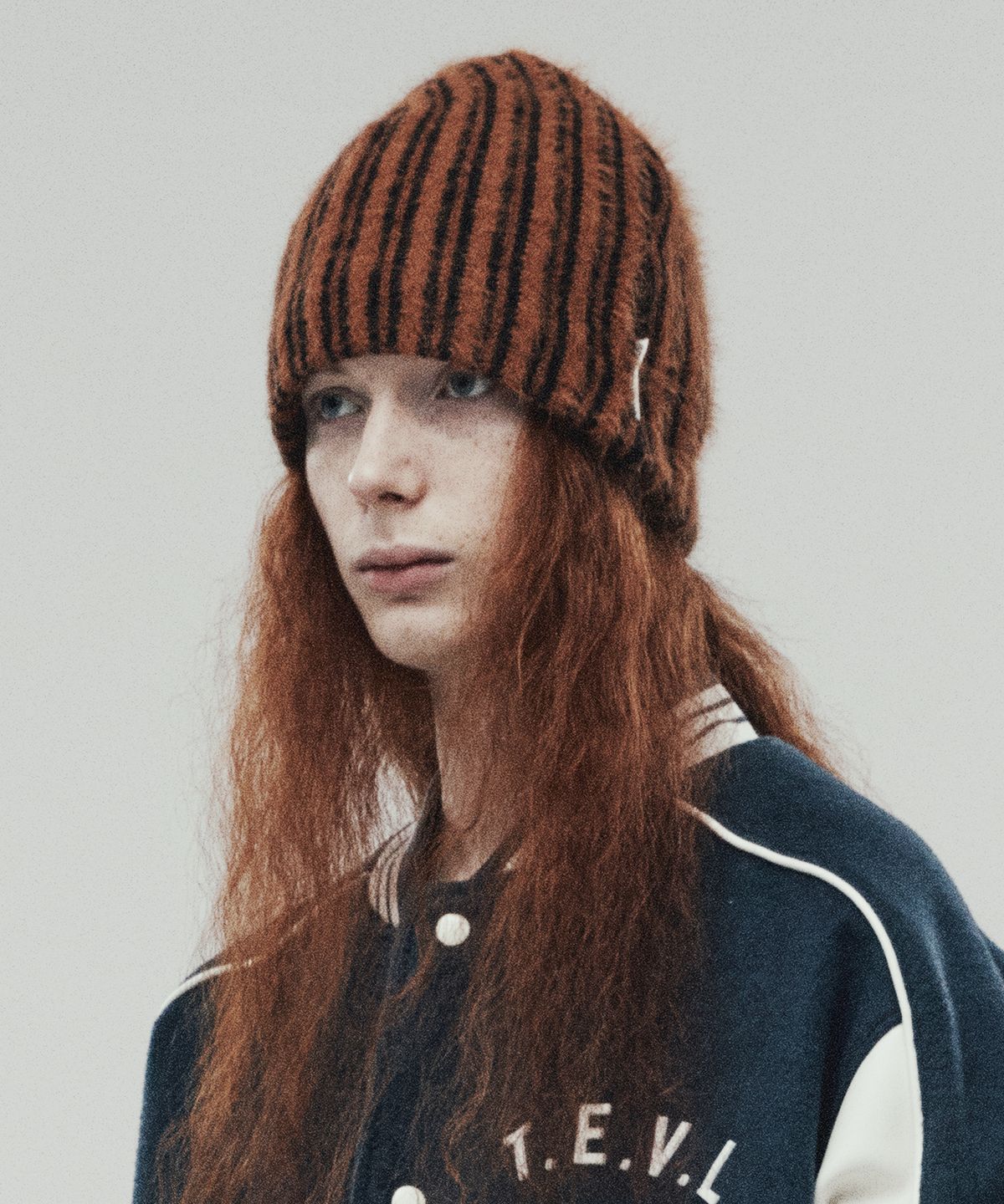 더바이닐하우스(THEVINYLHOUSE) STRIPED BEANIE ORANGE (VH2DFUAB24A)