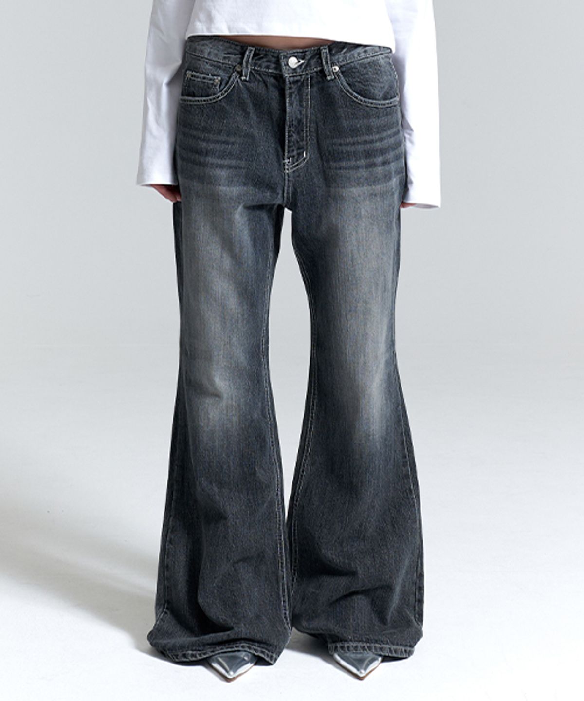 락케이크(ROCKCAKE) Marcia Low Rise Bootcut Jeans - Smoky Gray
