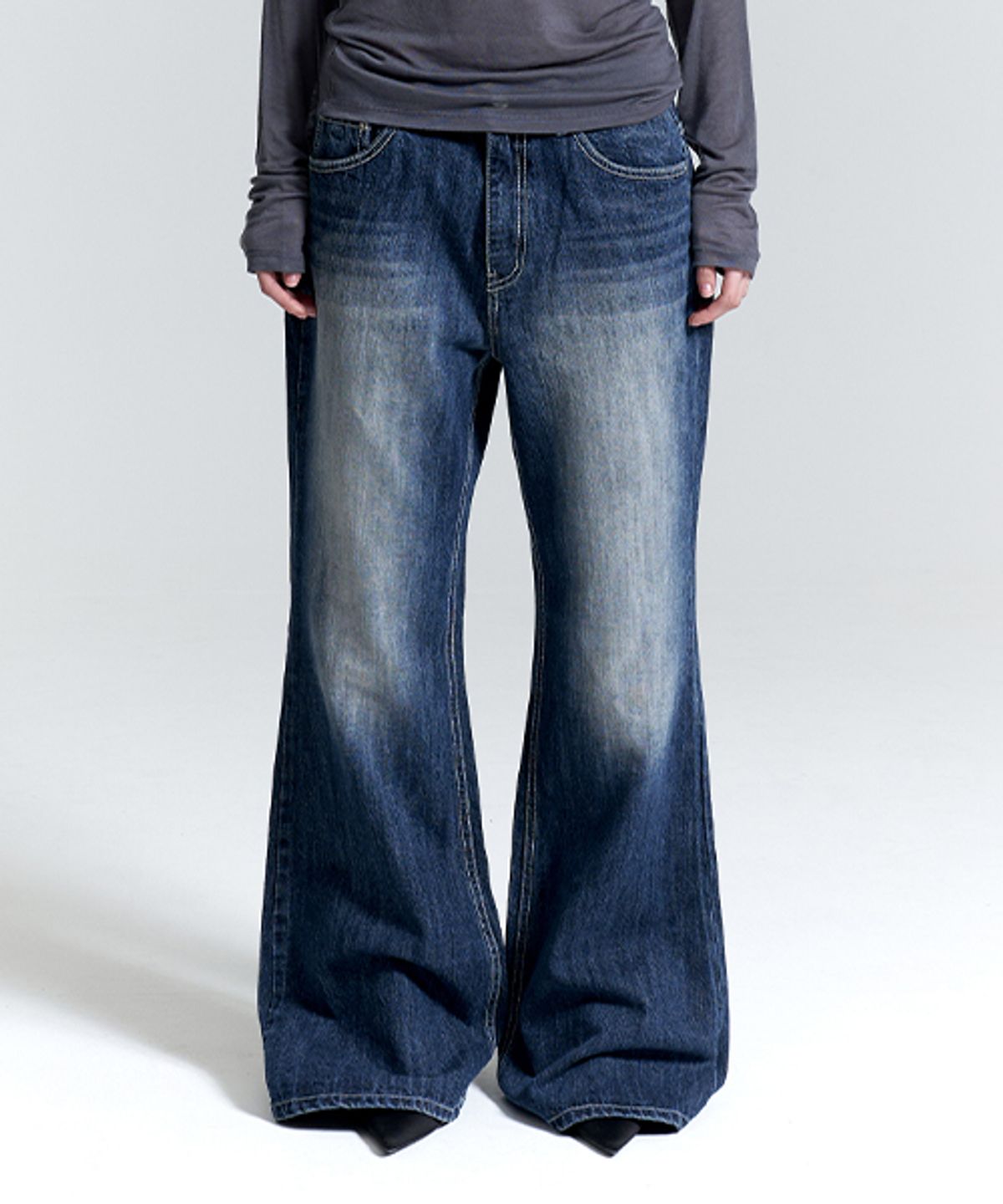 락케이크(ROCKCAKE) Marcia Low Rise Bootcut Jeans - Royal Blue