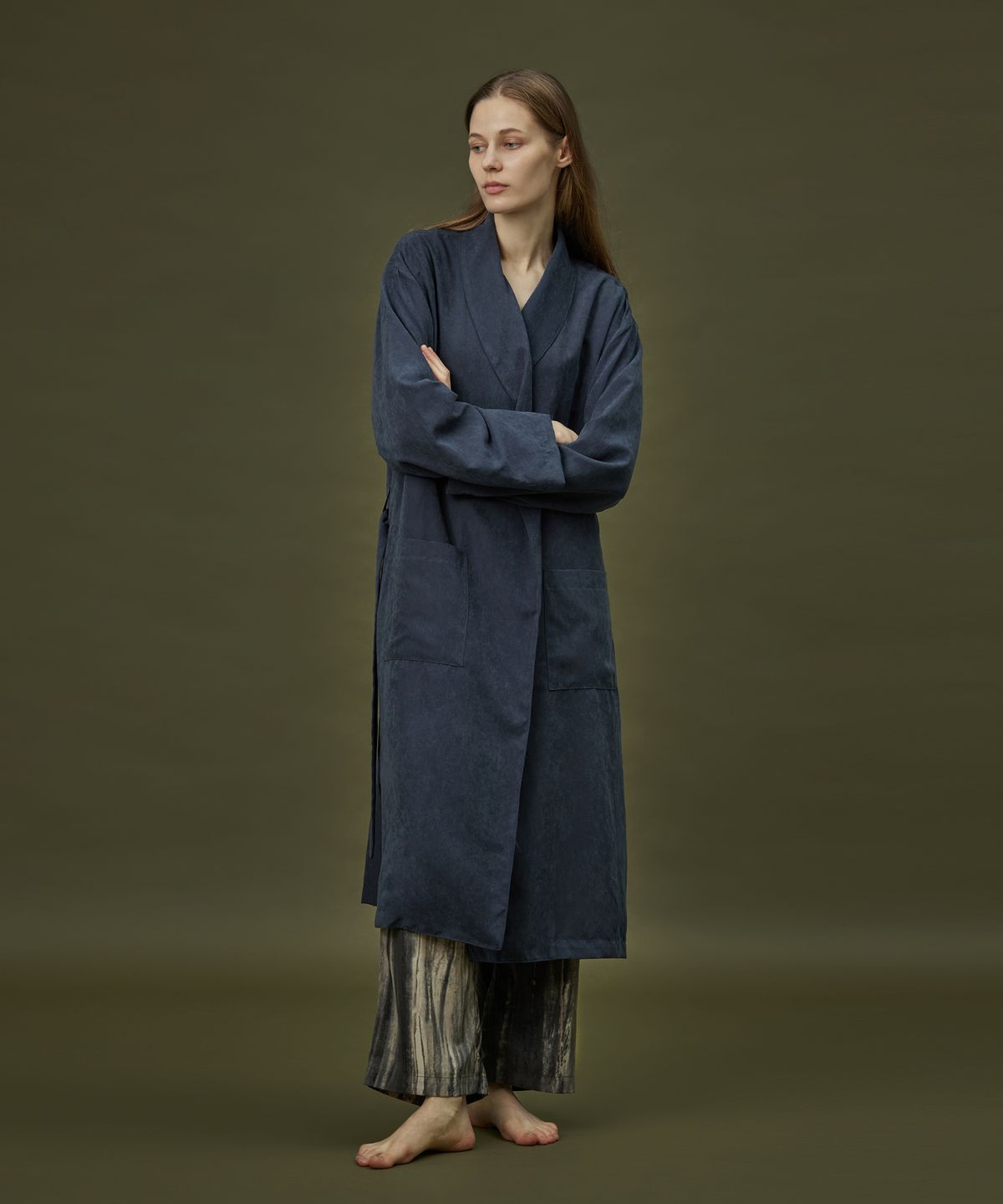 아템포(ATEMPO) CLASSIC SUEDE LONG ROBE_navy (women)