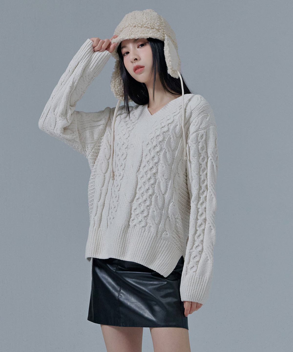 체이스컬트(CHASECULT) 여성 브이넥 케이블 스웨터-CFRG5276D05