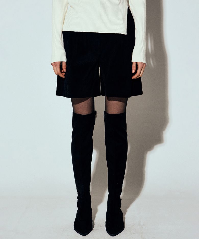 CORDUROY TWO TUCK BERMUDA PANTS_BLACK