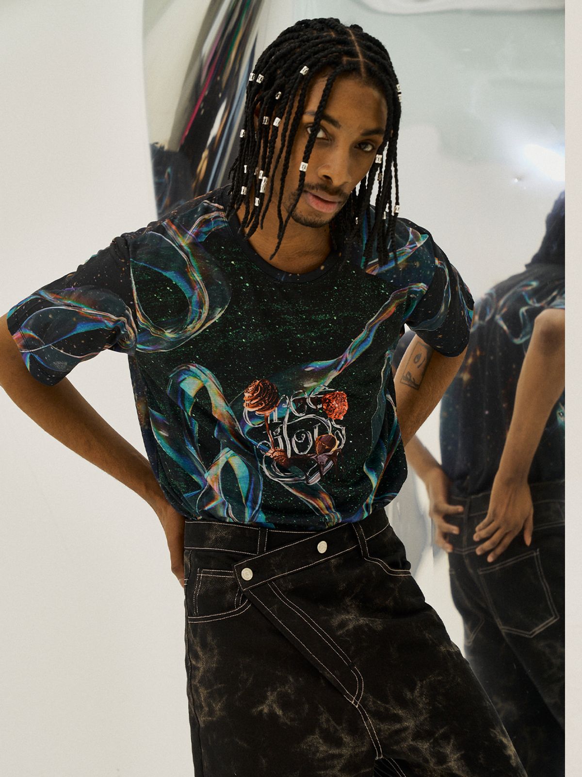 그리디어스(GREEDILOUS) Silver Logo Motif Short-Sleeve