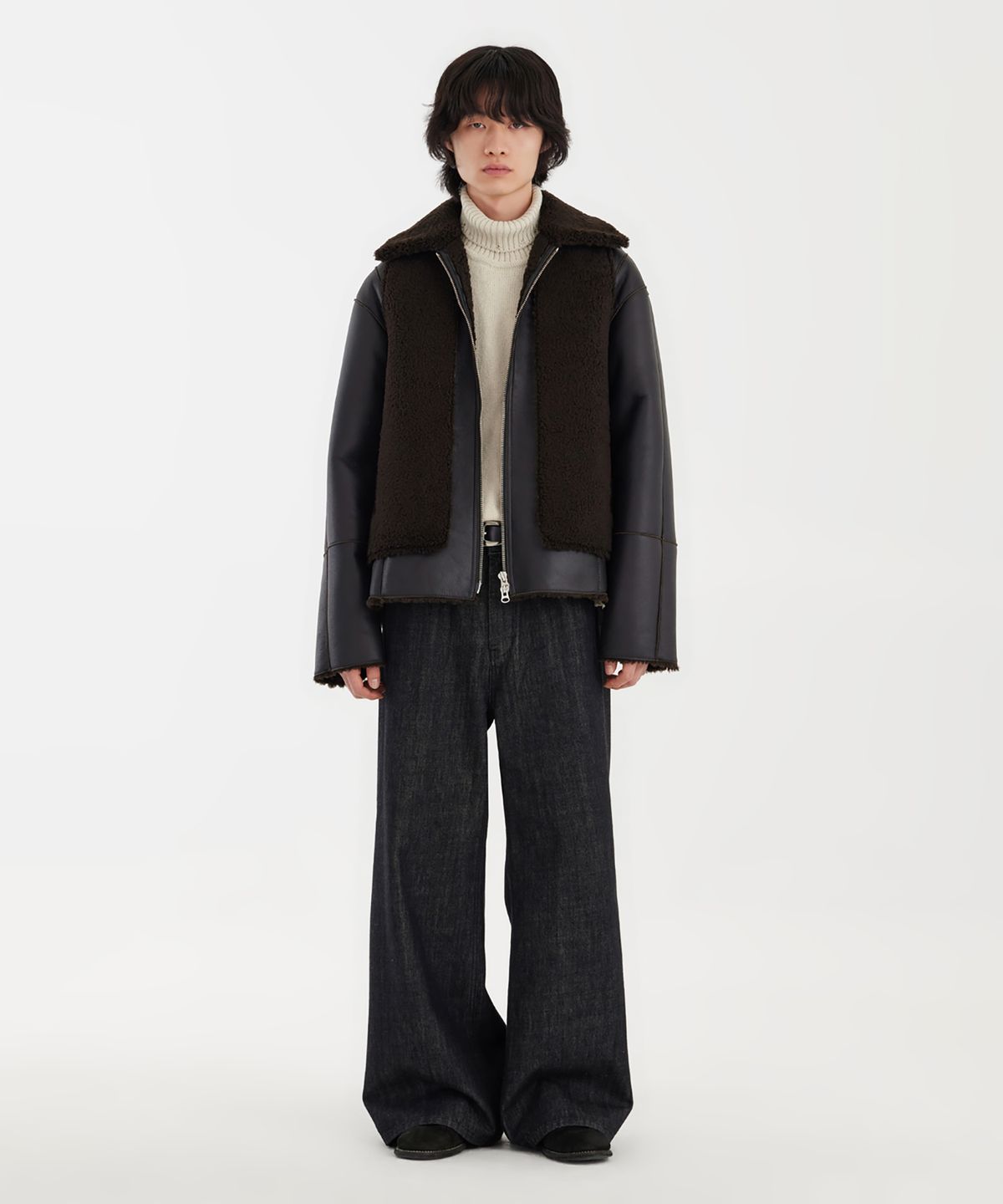유스(YOUTH) Detachable Mouton Jacket - Black