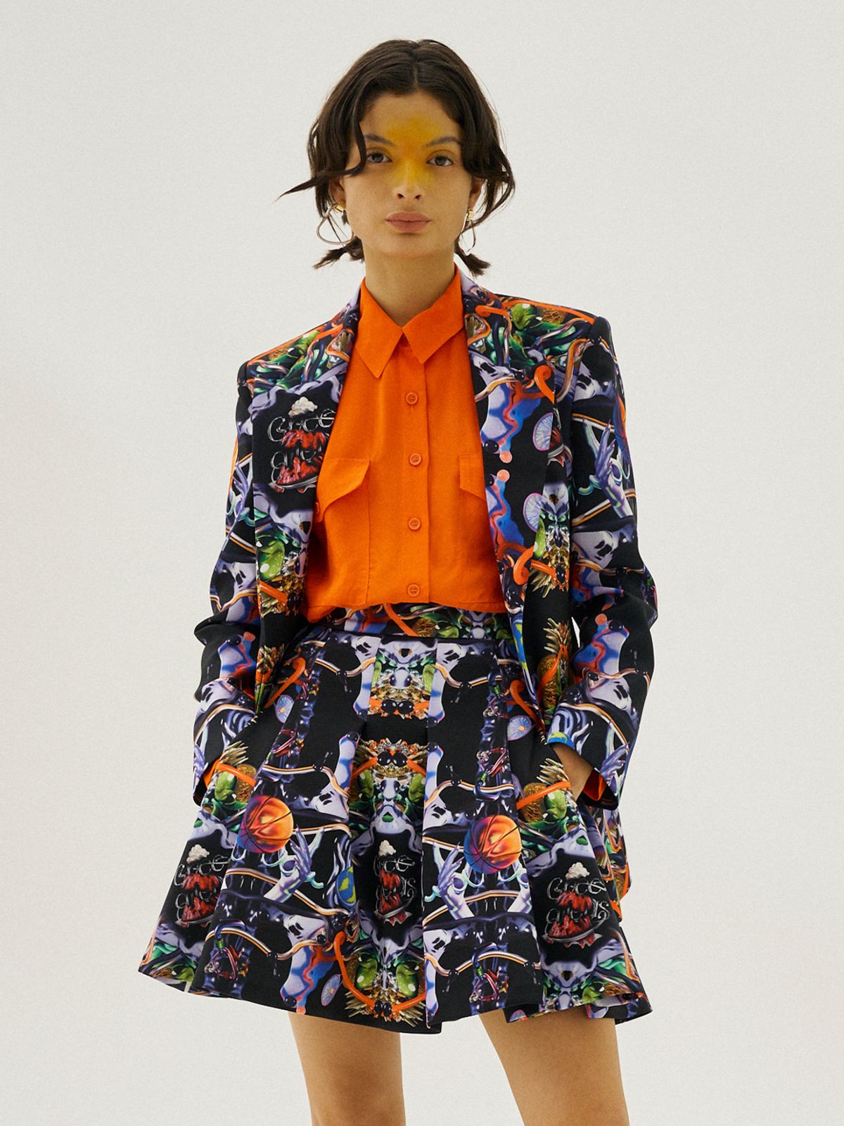 그리디어스(GREEDILOUS) Electric Spider Form-Fitting Blazer