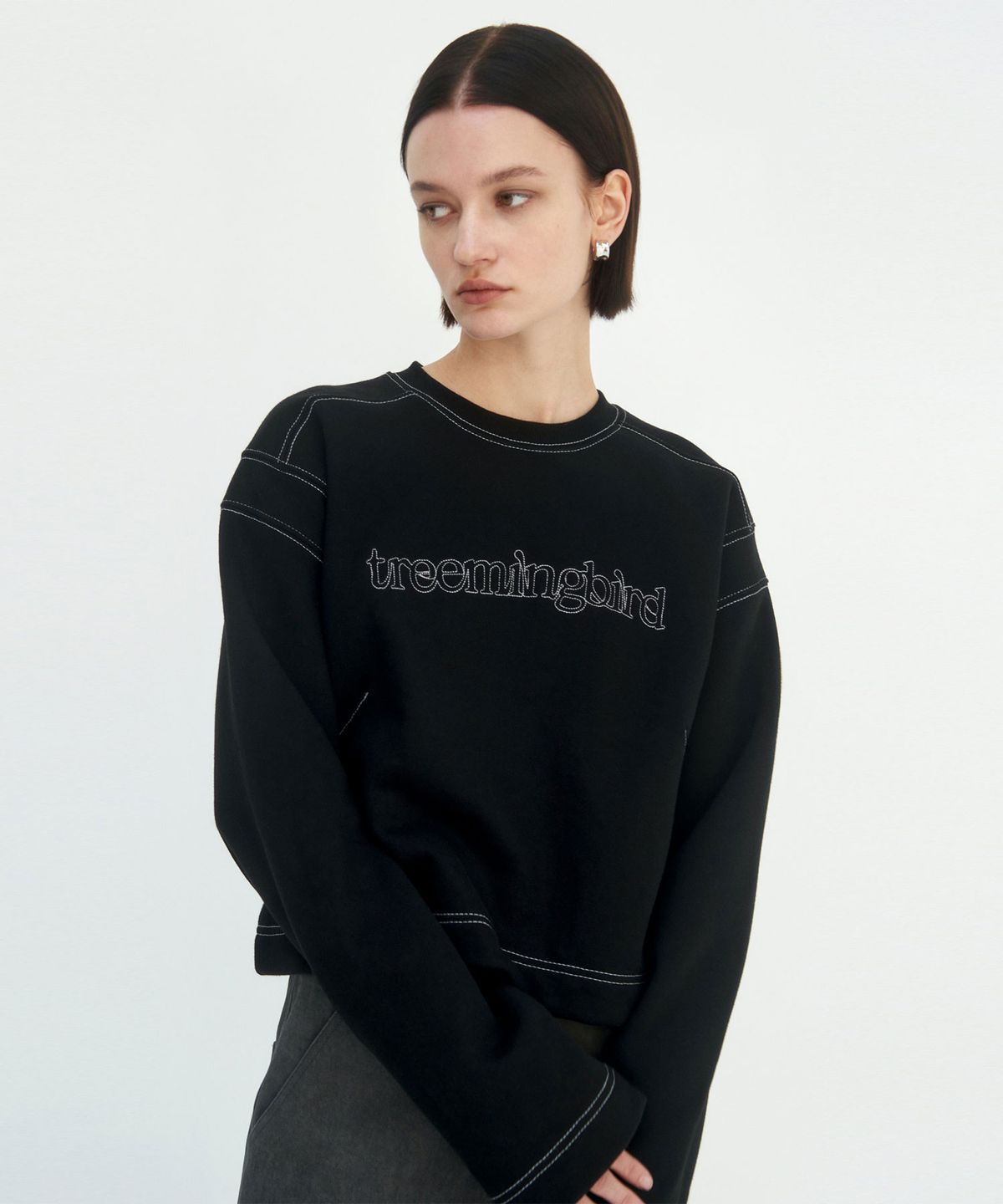 트리밍버드(TREEMINGBIRD) Stitched Semi-Cropped Tee [ Black ]