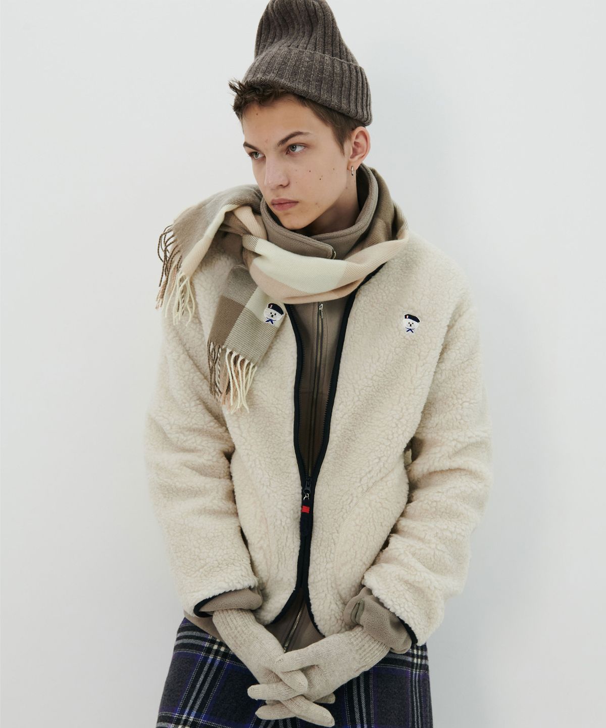 비욘드클로젯(BEYOND CLOSET) 뉴 파리지앵 에코 퍼 플리스 집업 점퍼 아이보리