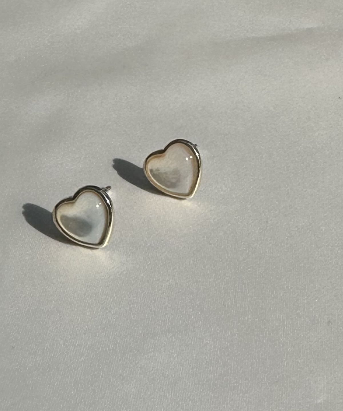 바라두(BARADU) [BARADU 925] Heart cabochon volume stud earrings