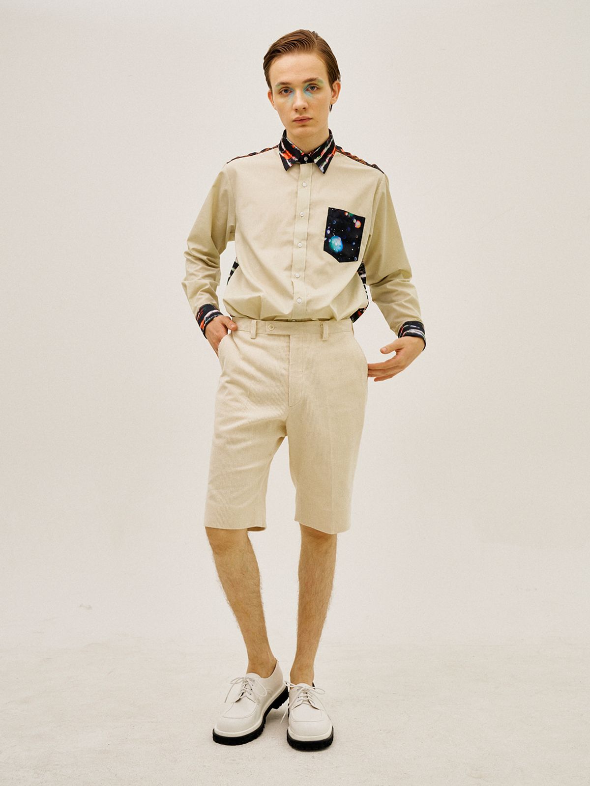 그리디어스(GREEDILOUS) Slim Fitting Knee Length Shorts