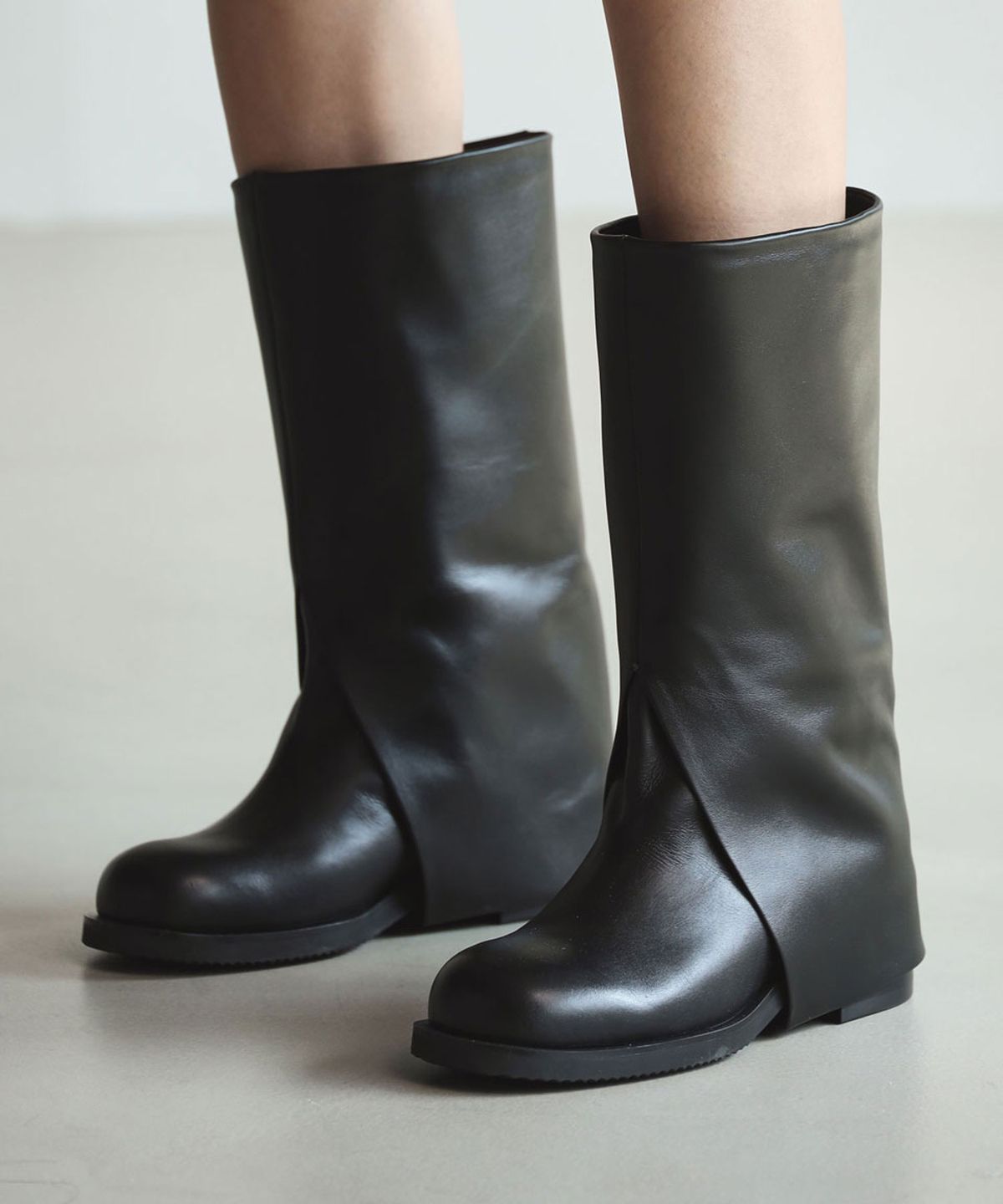 트윗비피(TWVP) 문 워머 미들부츠 Moon Warmer Middle Boot 23F52BK