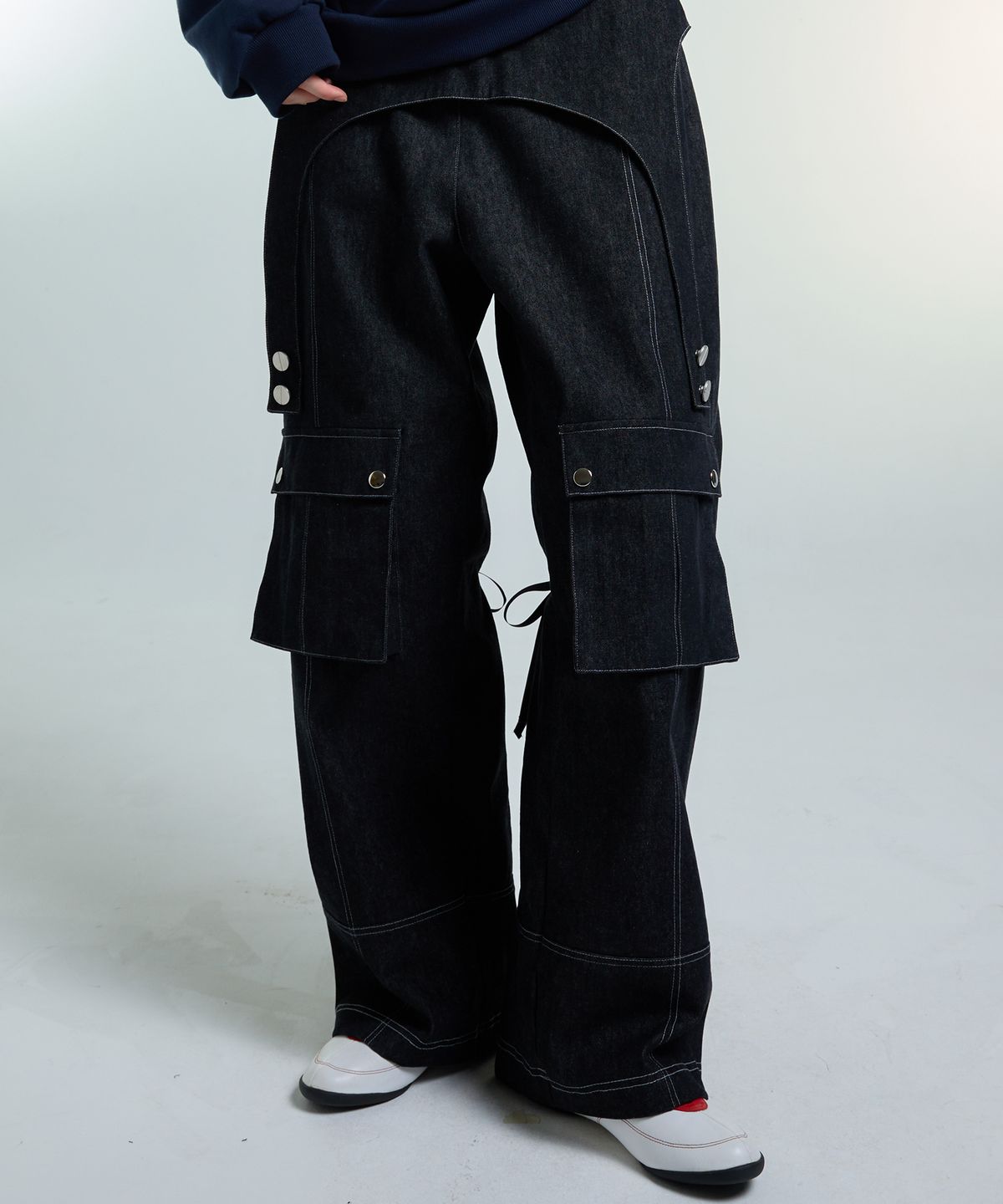 러브이즈트루(LUVISTRUE) AM ZIPPER PANTS(BLACK)
