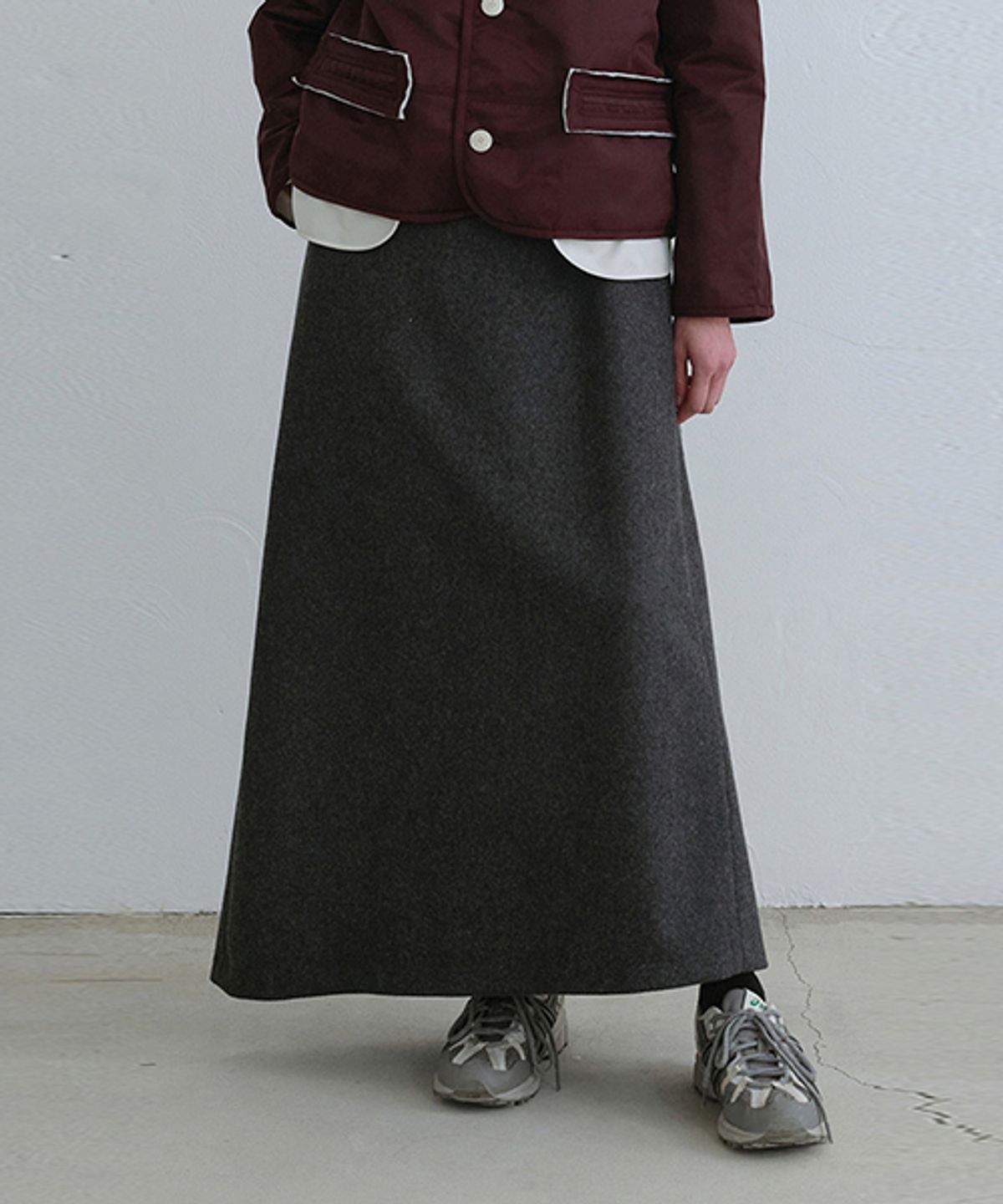 래코드(RECODE) Raw Edge Detail Flare Long Skirt_RQKAW23542GYX