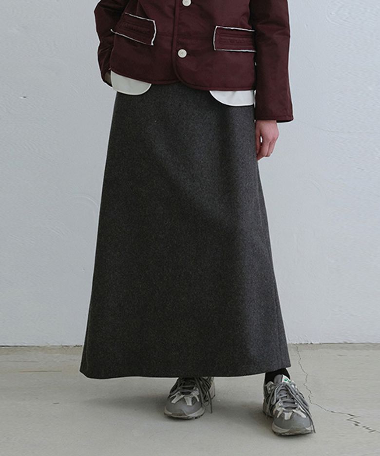 Raw Edge Detail Flare Long Skirt_RQKAW23542GYX