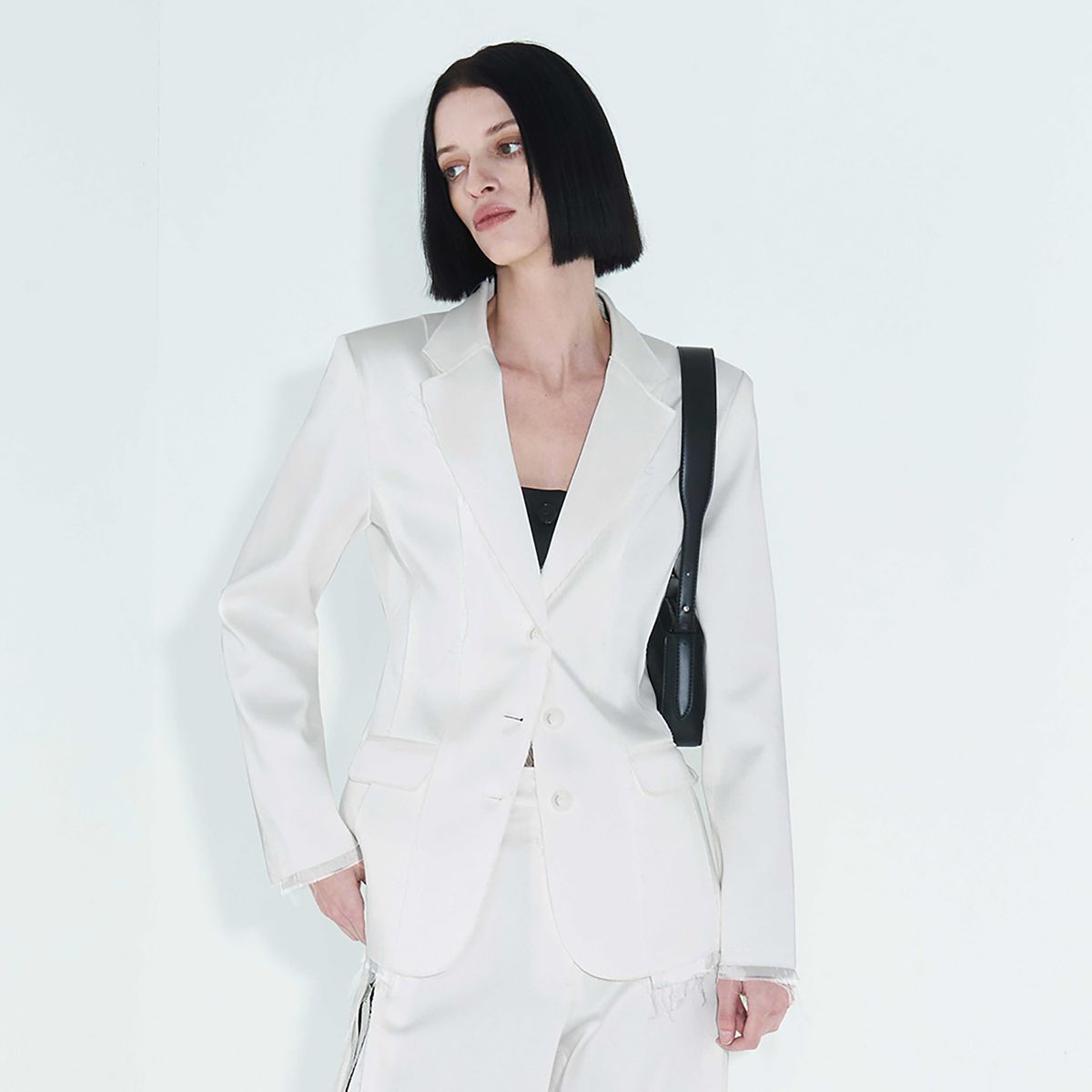킴지수(KIMZISU) Raw Edge Slim Jacket _ White