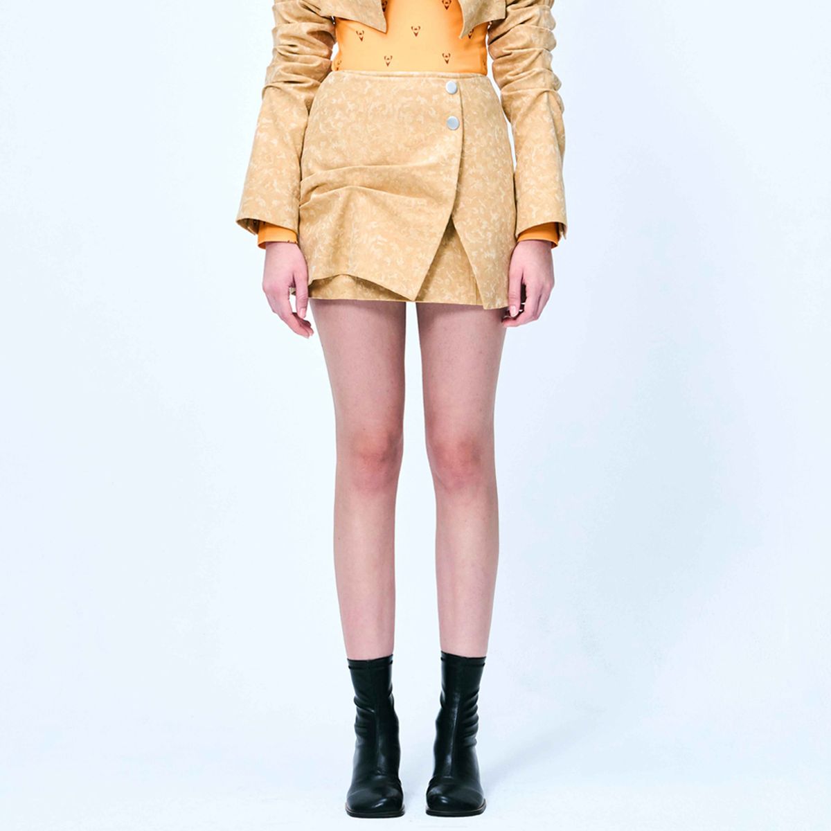 킴지수(KIMZISU) DOZI - Suede Mini Wrap Skirt _ Camel