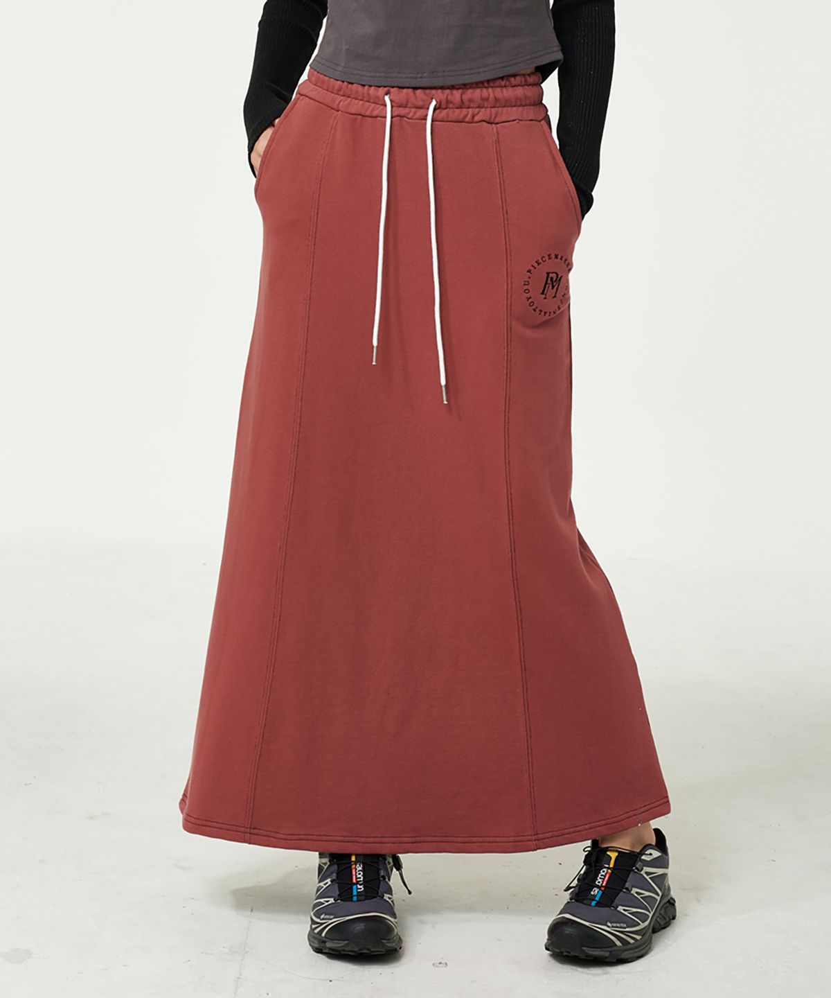 피스메이커(PIECE MAKER) STITCH SWEAT MAXI SKIRT (BURGUNDY)