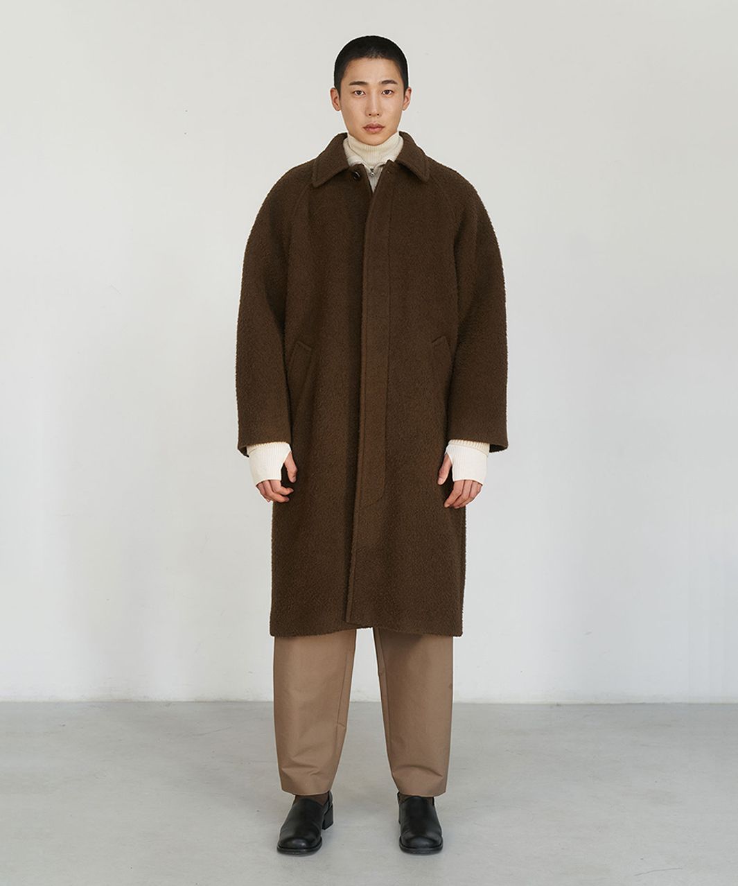 AMOMENTO アモーメント WOOL RAGLAN COAT AMOMENTO Raglan Coat - Brown | Garmentory