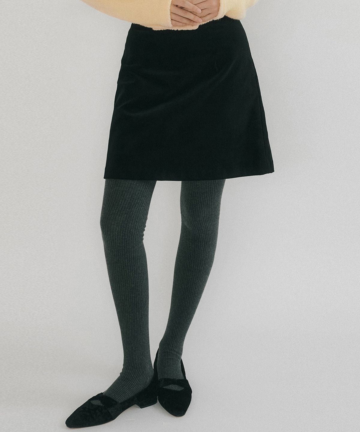 리올그(REORG) OSON COTTON VELVET MINI SKIRT BLACK
