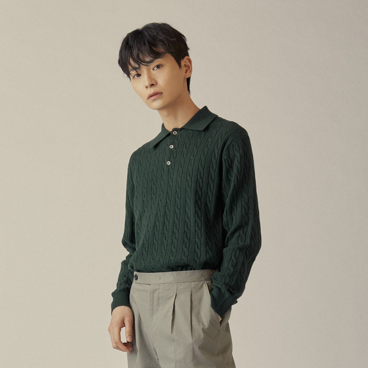 매너그램(MANNERGRAM) 클래식 케이블 긴팔 카라니트 그린