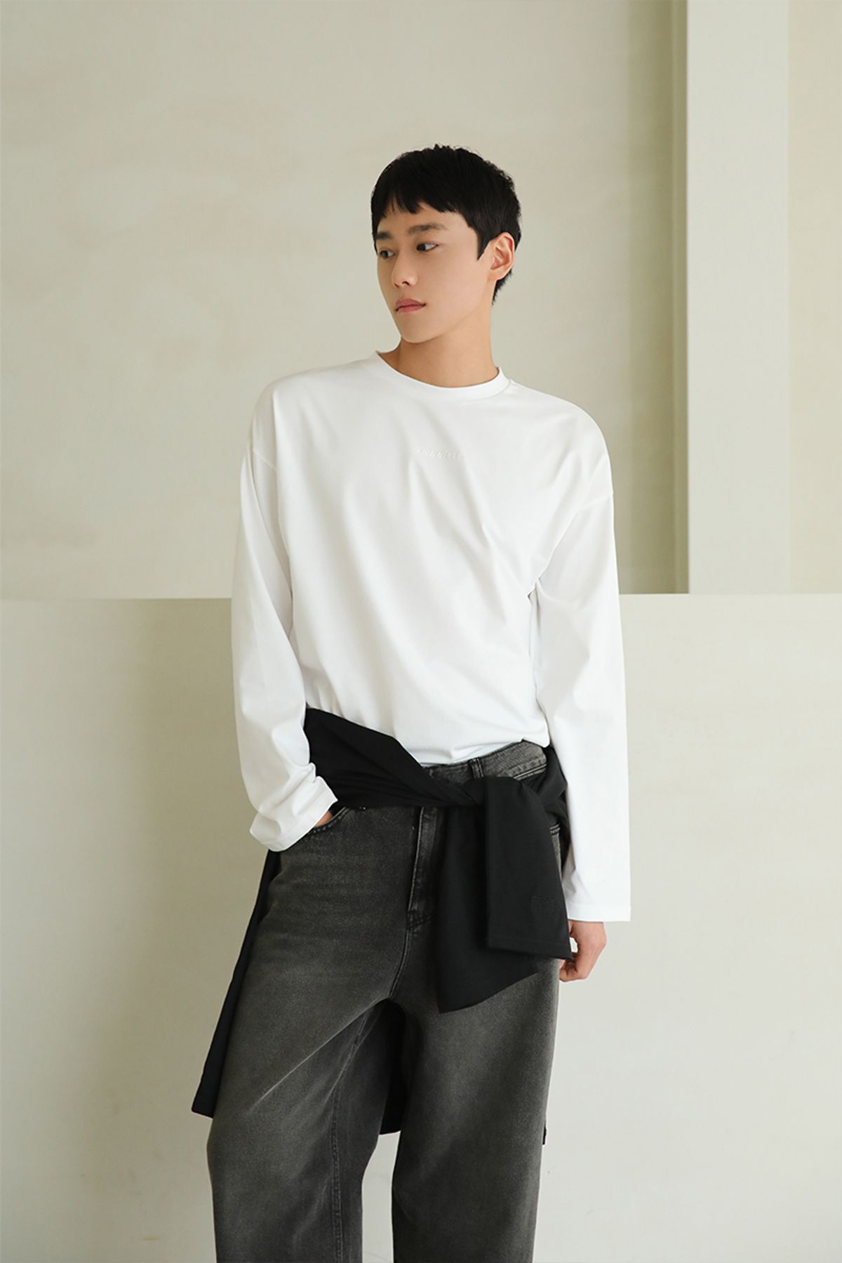 로우사이클(LOWCYCLE) 소로나 긴팔티_화이트