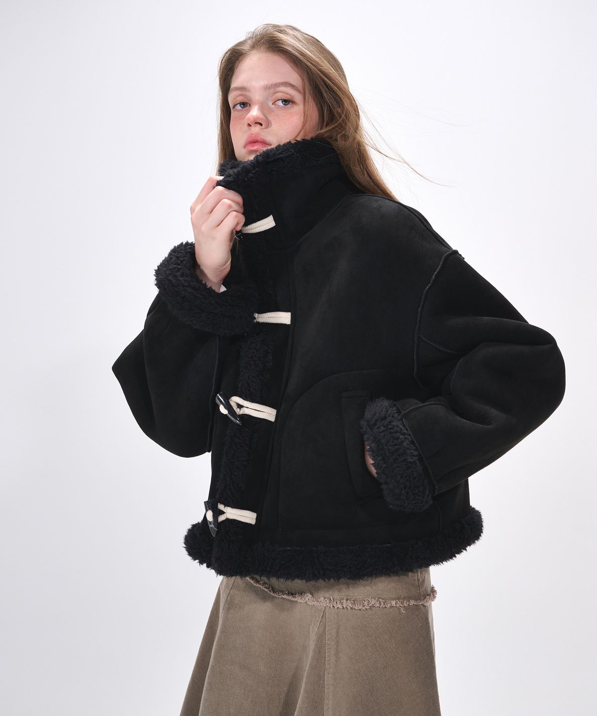 에트몽(ETMON) High-Neck Suede Mustang Coat, Black