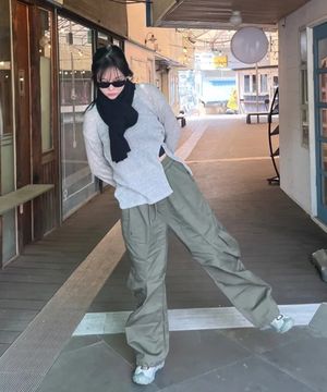 사선 투턱 카고 스트링 팬츠 (카키)