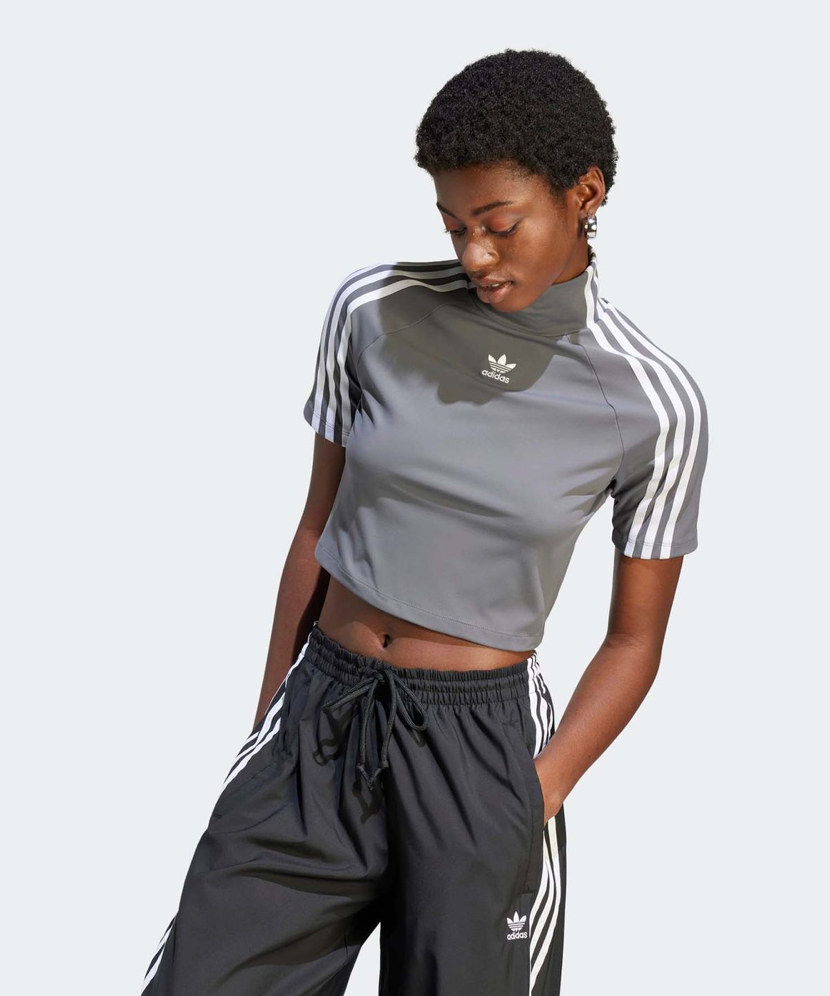 아디다스(ADIDAS) ADILENIUM 반팔 탑 - 그레이 / IV9322