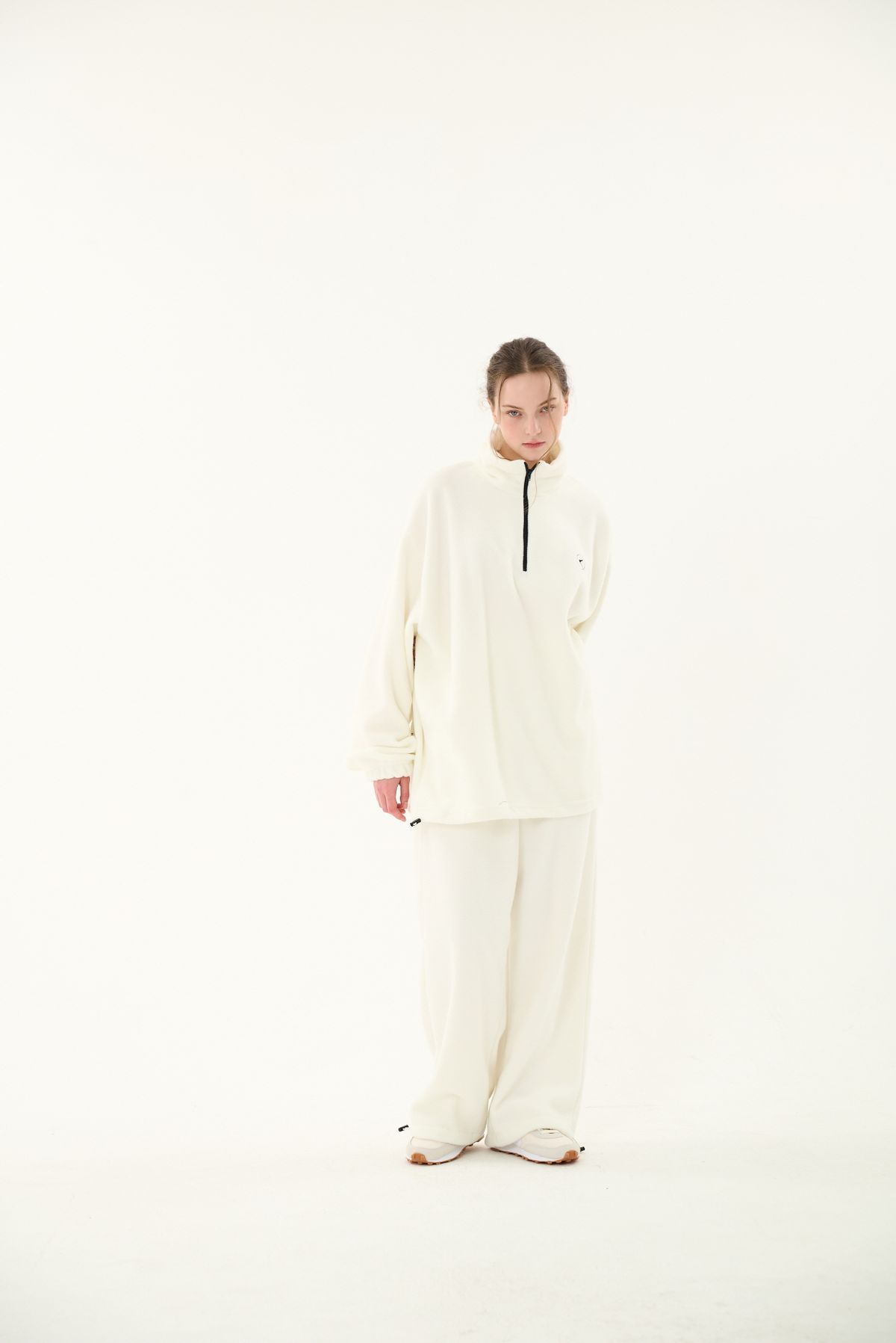 인터레스트(INTEREST) LONG HALF ZIP UP_IVORY