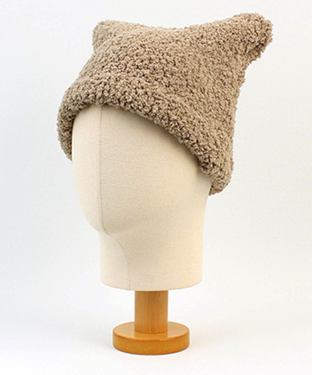 유니버셜 케미스트리(UNIVERSAL CHEMISTRY) Horn Fleece Beige Beanie 뿔비니