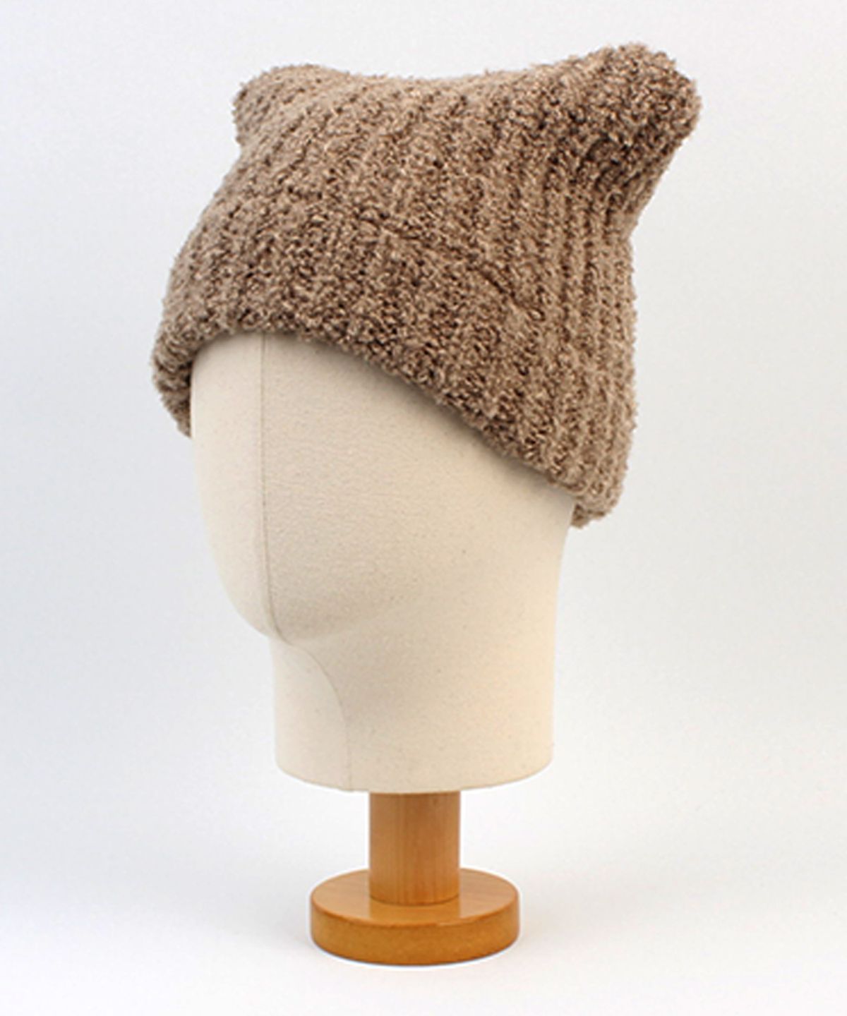 유니버셜 케미스트리(UNIVERSAL CHEMISTRY) Horn Knit Beige Beanie 뿔비니