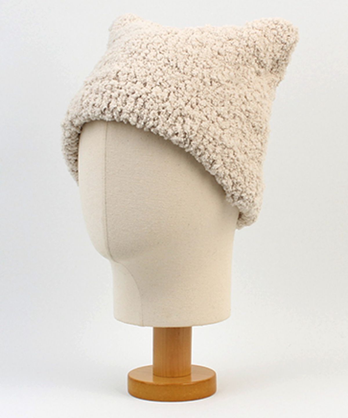 유니버셜 케미스트리(UNIVERSAL CHEMISTRY) Horn Knit Ivory Beanie 뿔비니