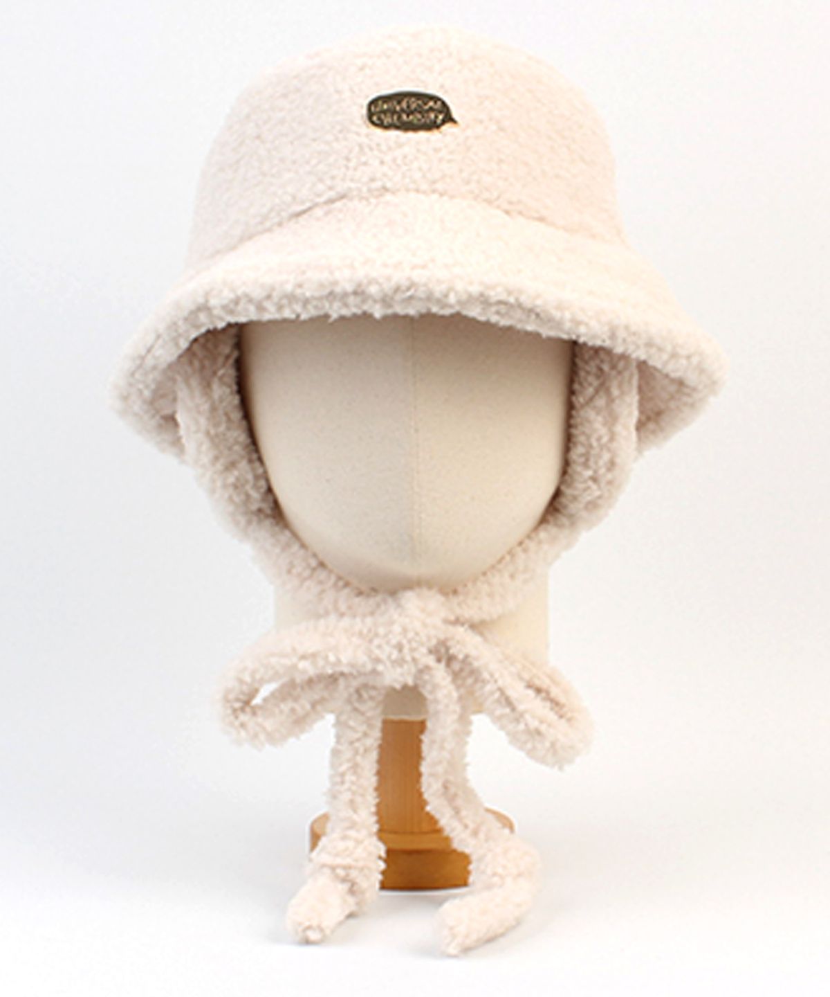 유니버셜 케미스트리(UNIVERSAL CHEMISTRY) Bubble Fleece Ivory Earflap Bucket Hat 귀달이모자