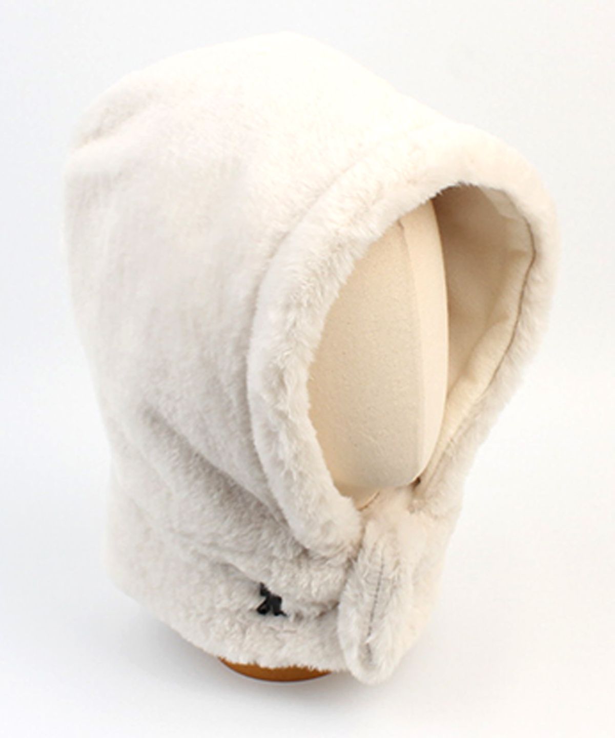 유니버셜 케미스트리(UNIVERSAL CHEMISTRY) Fur Open Ivory Balaclava 바라클라바