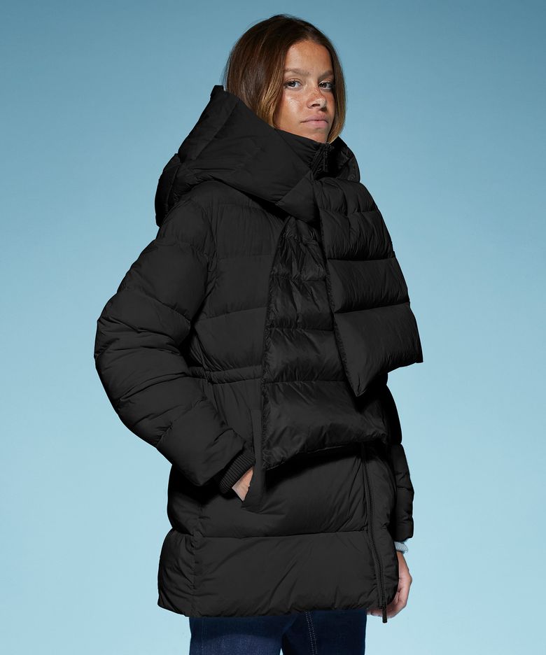 DOWN PARKA WITH DETACHABLE HOODED SCARF (BLACK) [8AW661]