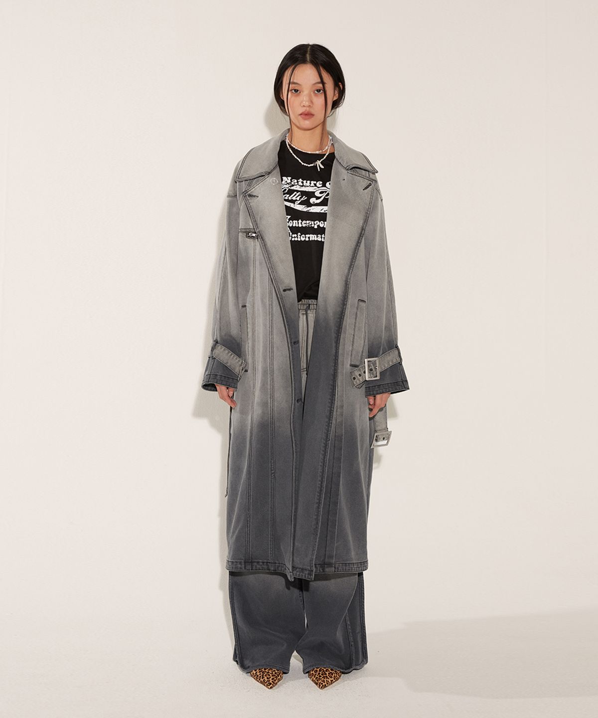 솔티페블(SALTY PEBBLE) GRADATION DENIM TRENCH COAT [GREY]