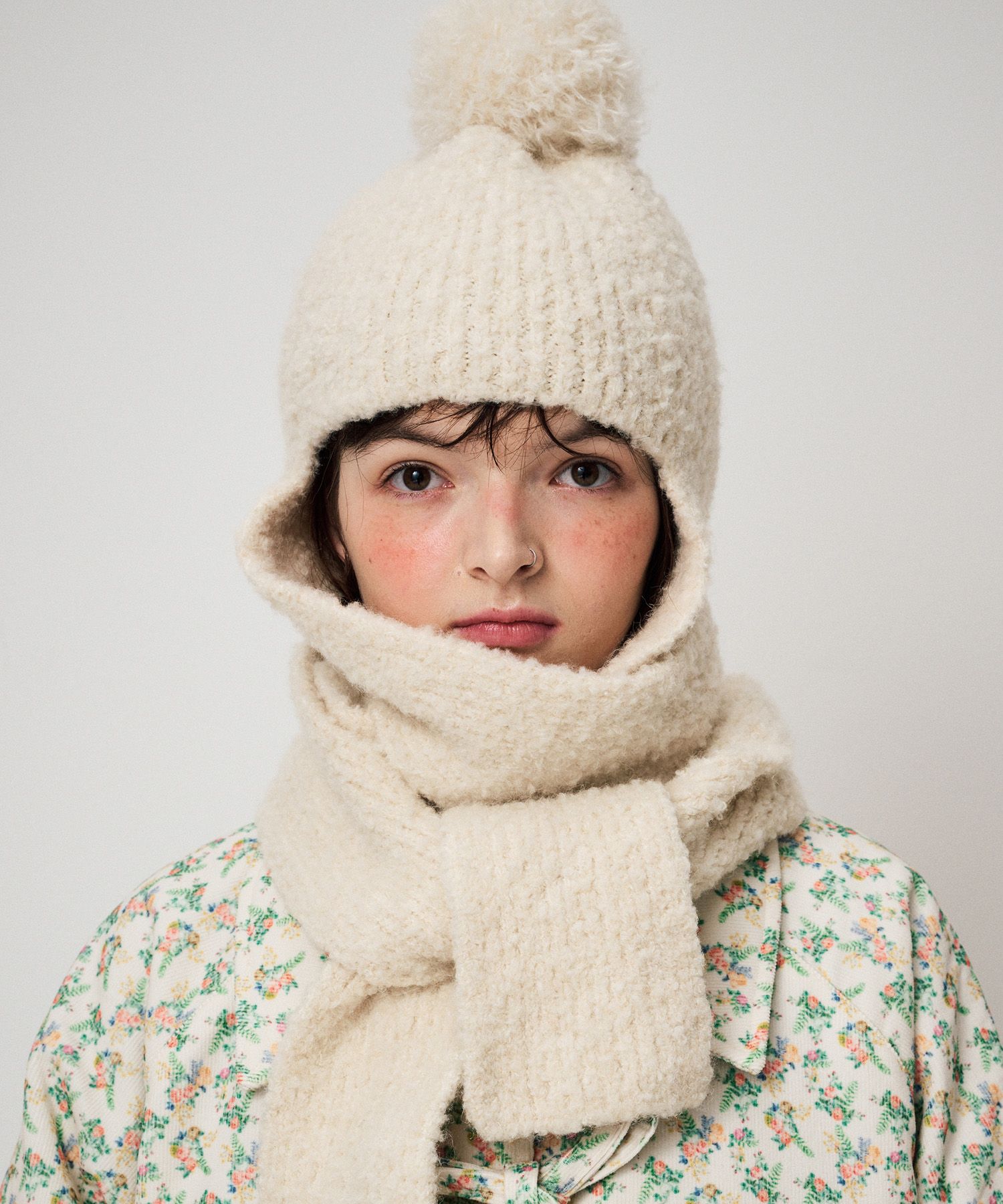 【FUNFROMFUN】BOUCLE BALACLAVA MUFFLER ★韓国人気★ 追跡付 MUSINSA | FUNFROMFUN BOUCLE BALACLAVA MUFFLER, CREAM