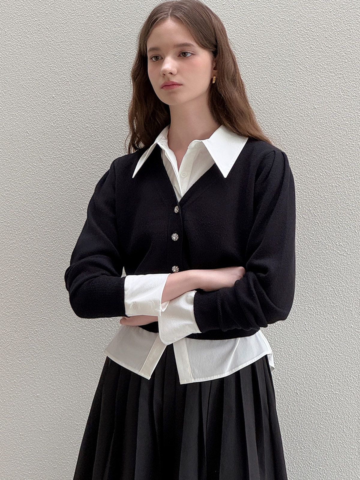 로트르드민(LAUTREDE MIN) Lautre de min shine V-neck  Black knit cardigan