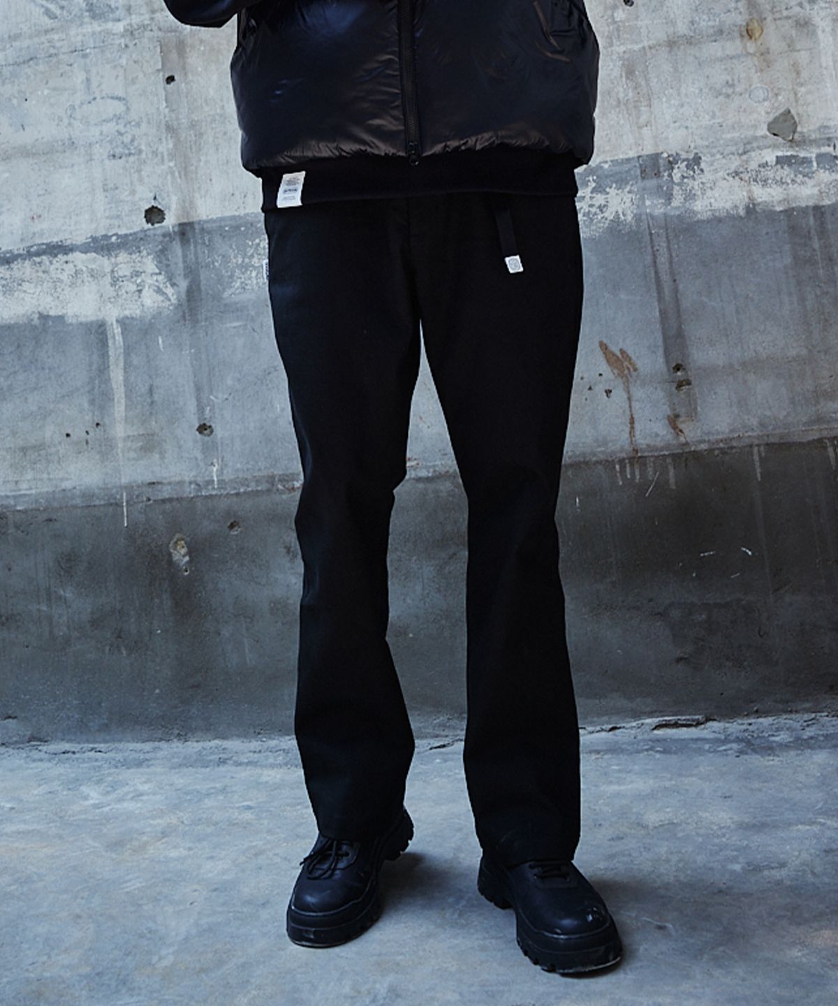 아웃도어 프로덕츠(OUTDOOR PRODUCTS) 코튼 스판 플레어 팬츠 COTTON SPAN FLARED PANTS