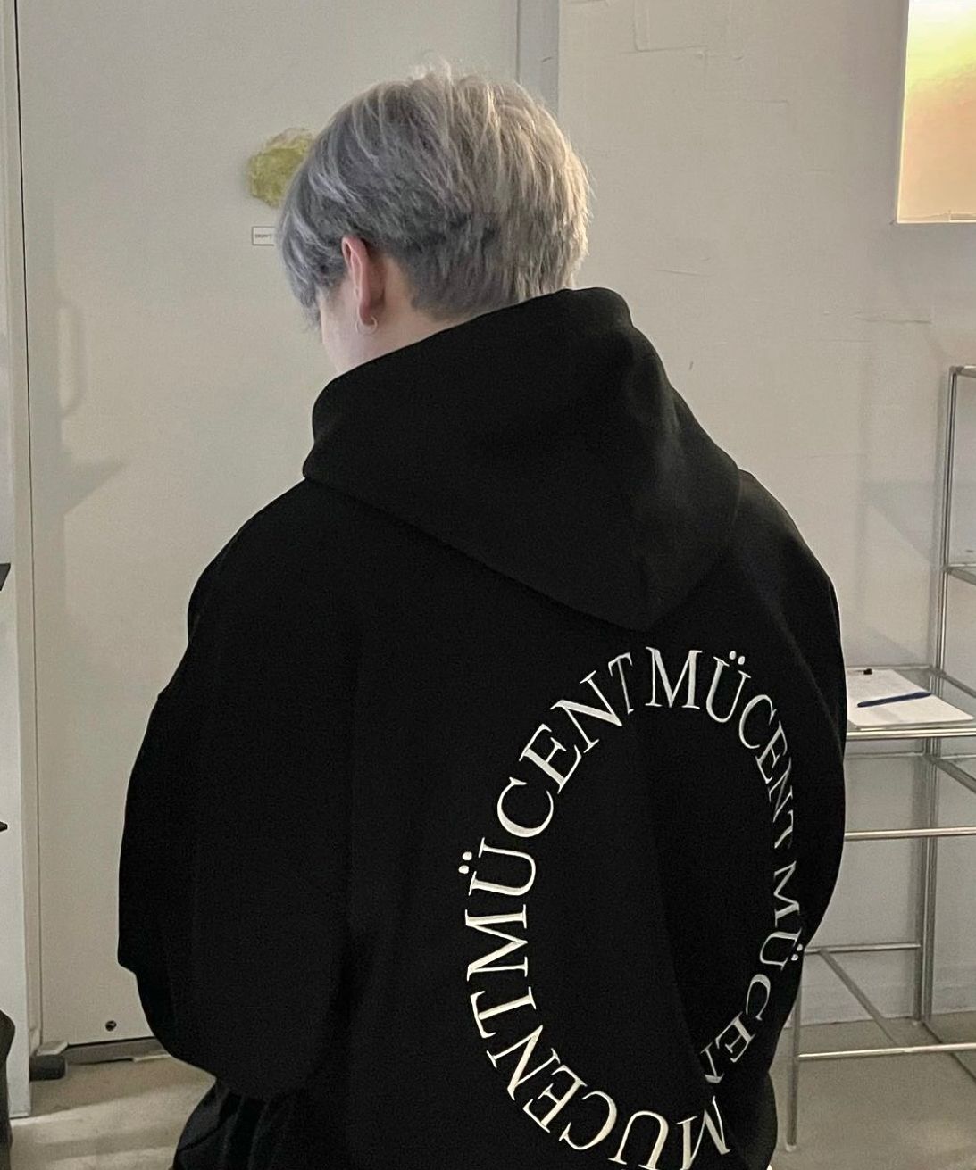 MUSINSA | MUCENT Round Back Logo Hoodie (3 Colors)