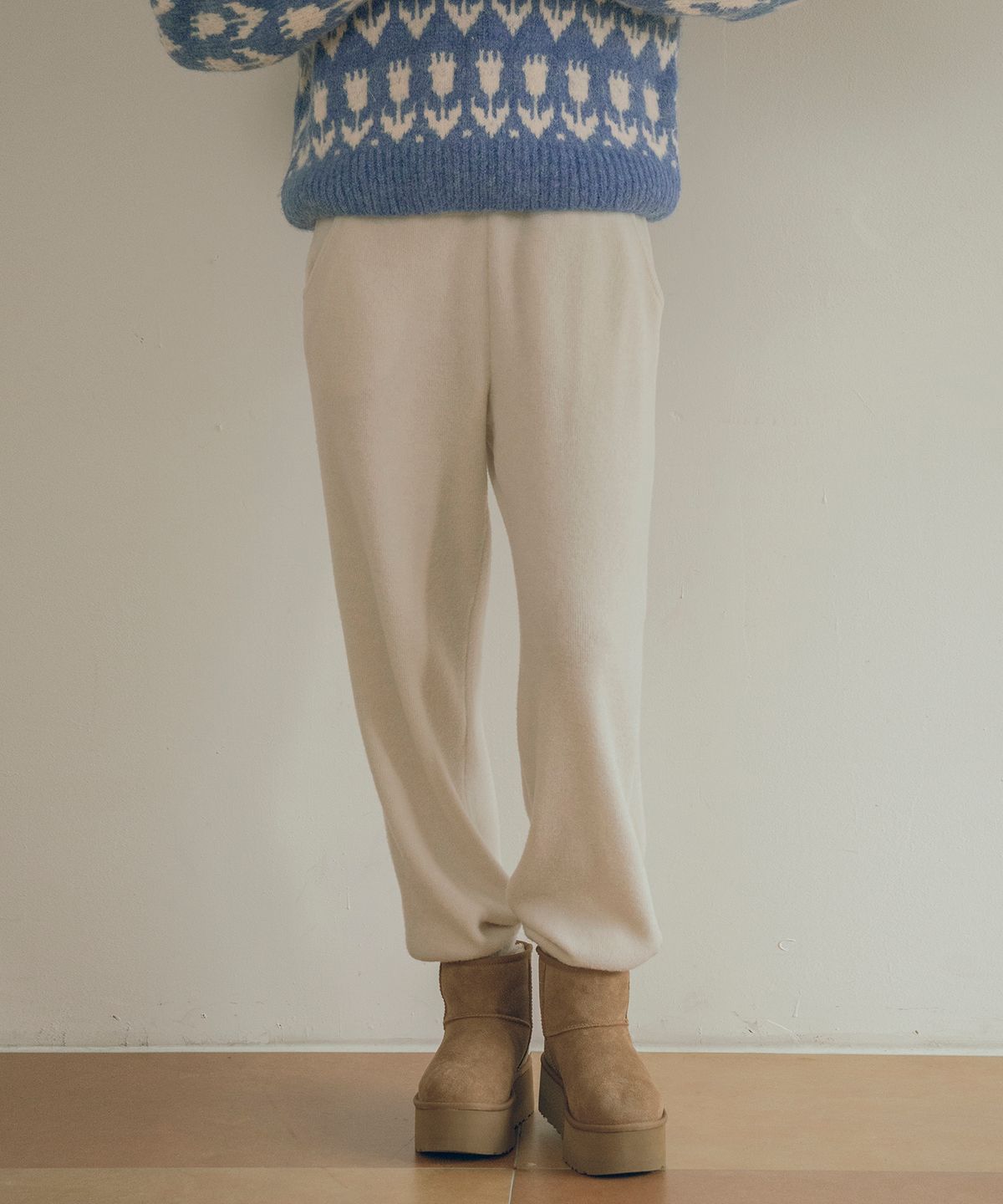 반원 아틀리에(VANONE ATELIER) P3178 Knit jogger pants_Cream