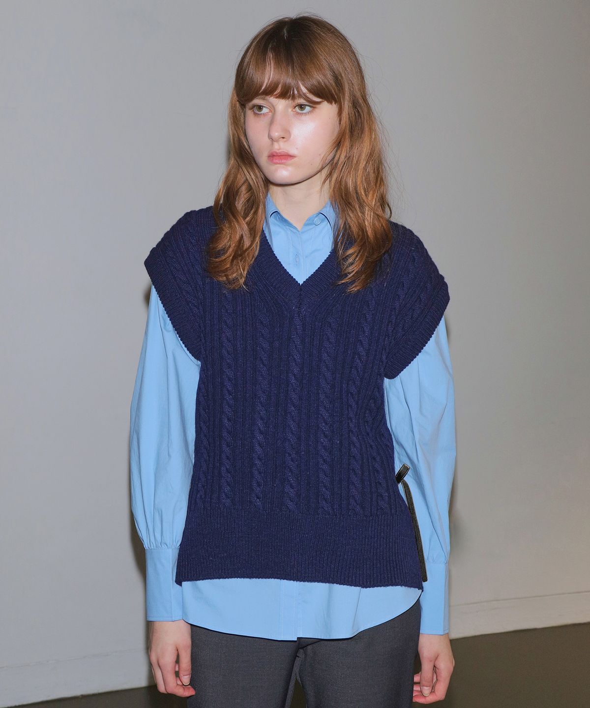 폴앤앨리스(PAUL&ALICE) CABLE KNIT VEST / NAVY