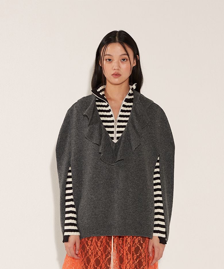 FLARE CAPE WOOL KNIT [CHARCOAL]