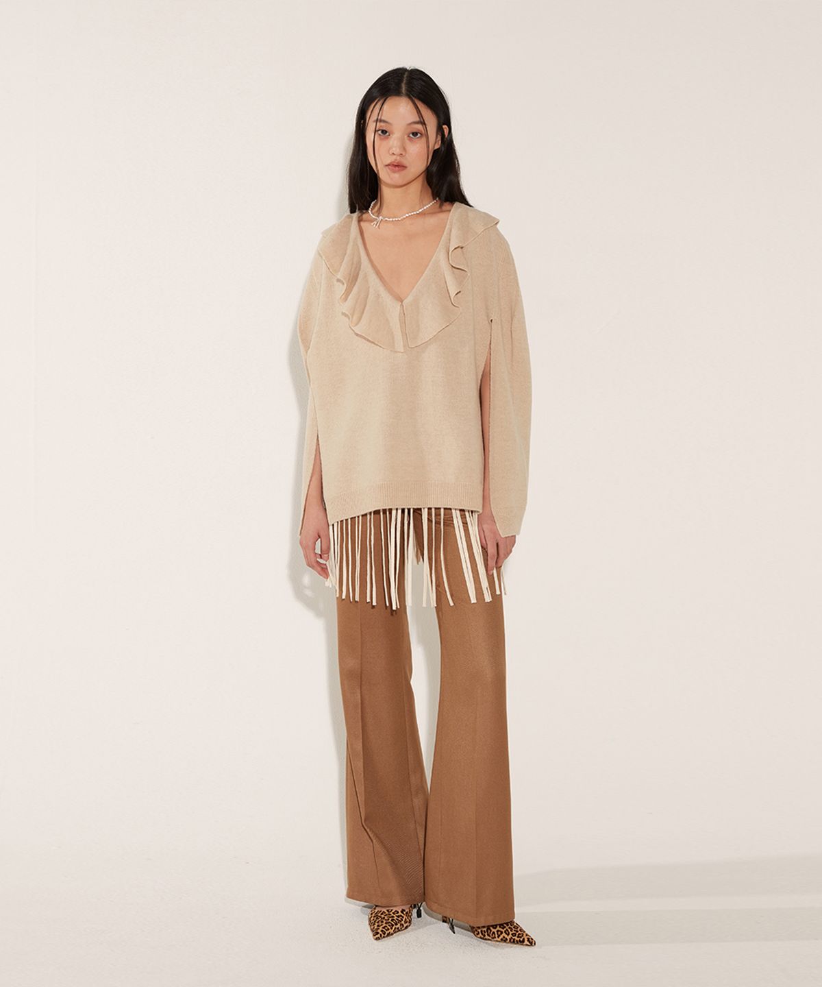 솔티페블(SALTY PEBBLE) FLARE CAPE WOOL KNIT [CREAM]
