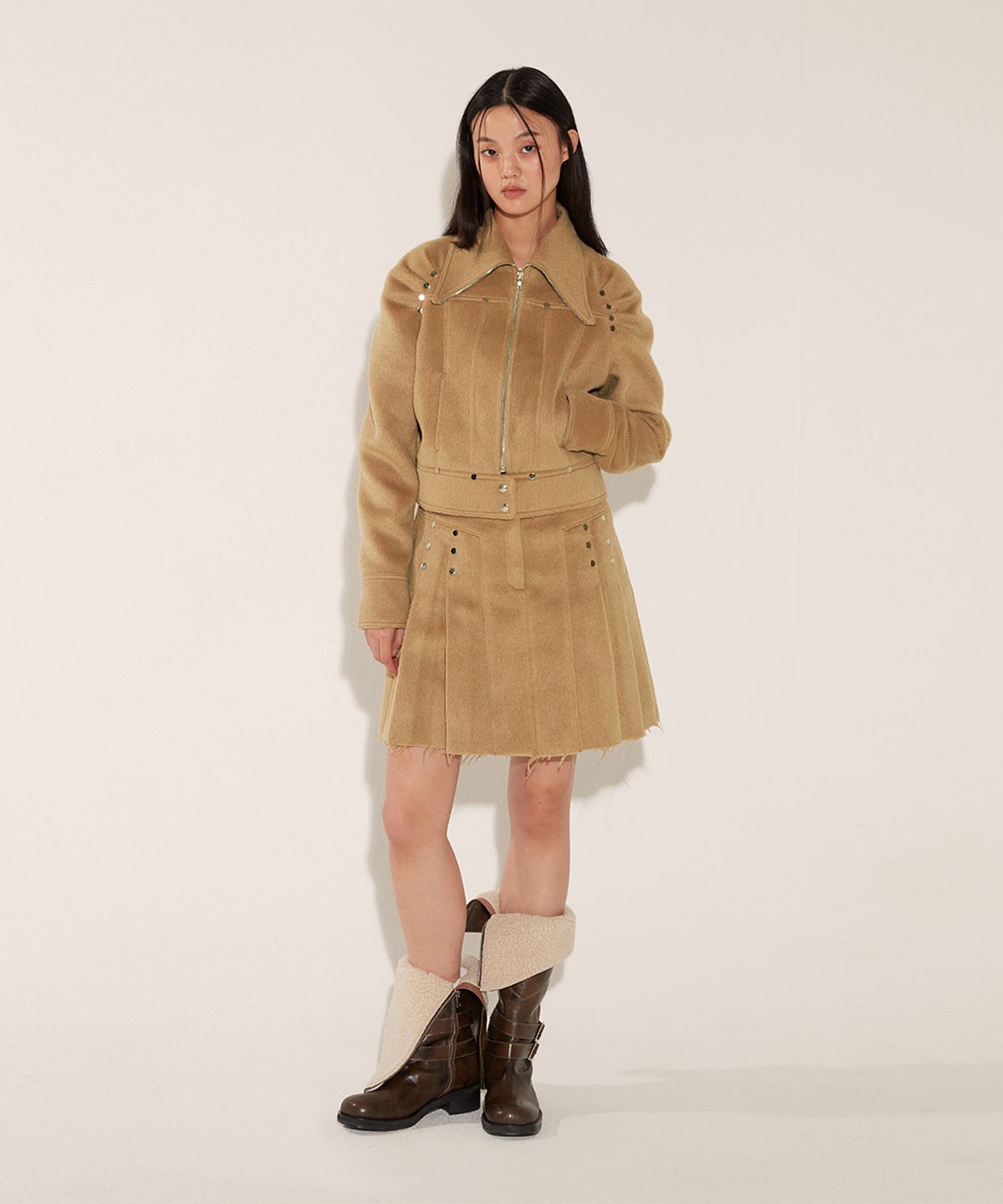 솔티페블(SALTY PEBBLE) PINTUCK SNAP PLEATED SKIRT [MOCHA]